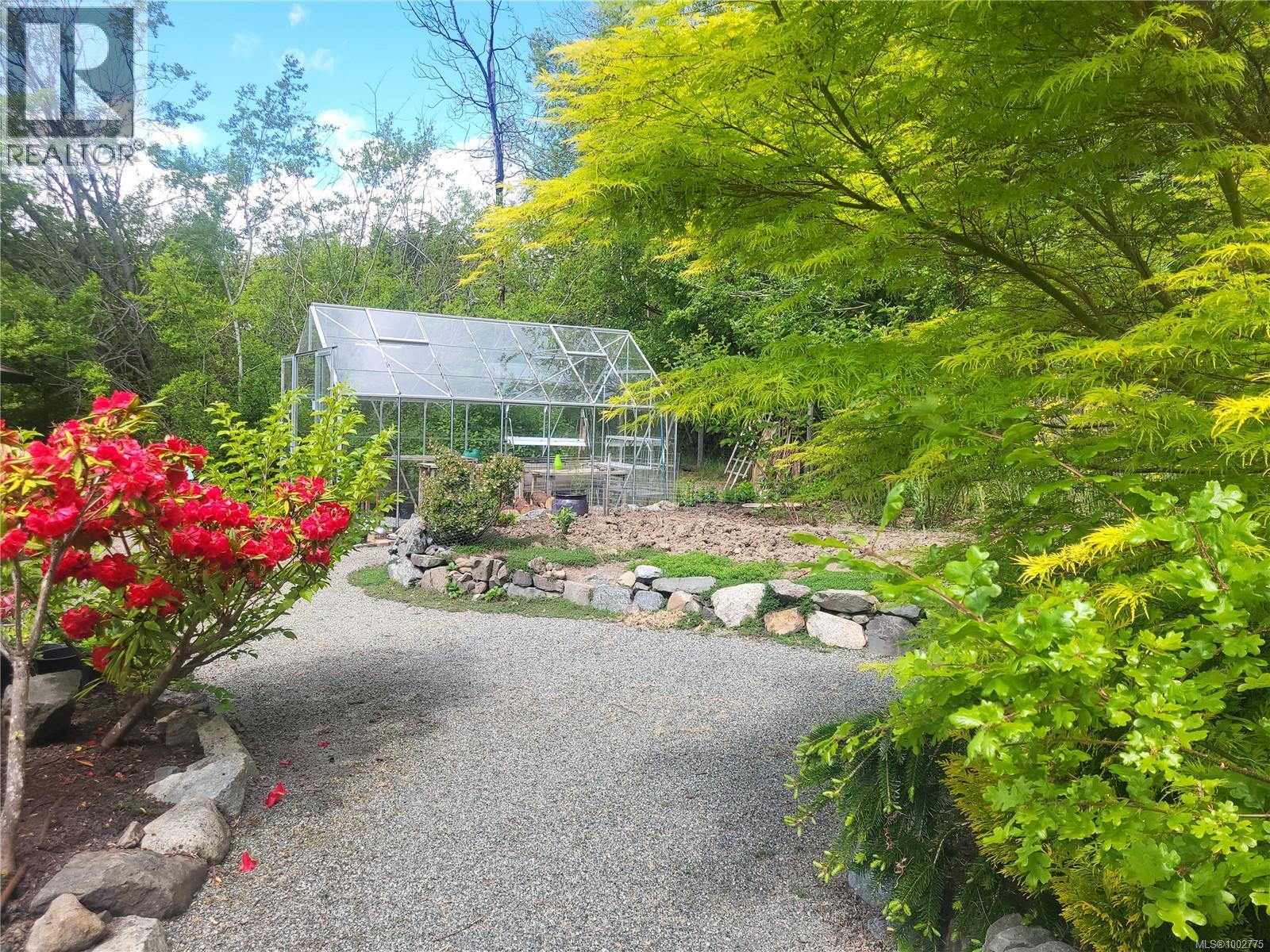 11333 CHALET Rd, North Saanich