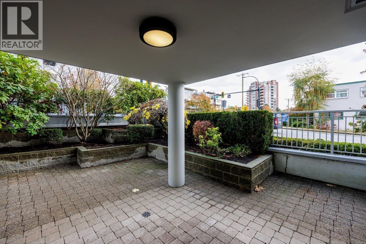 108 210 W 13TH STREET, North Vancouver