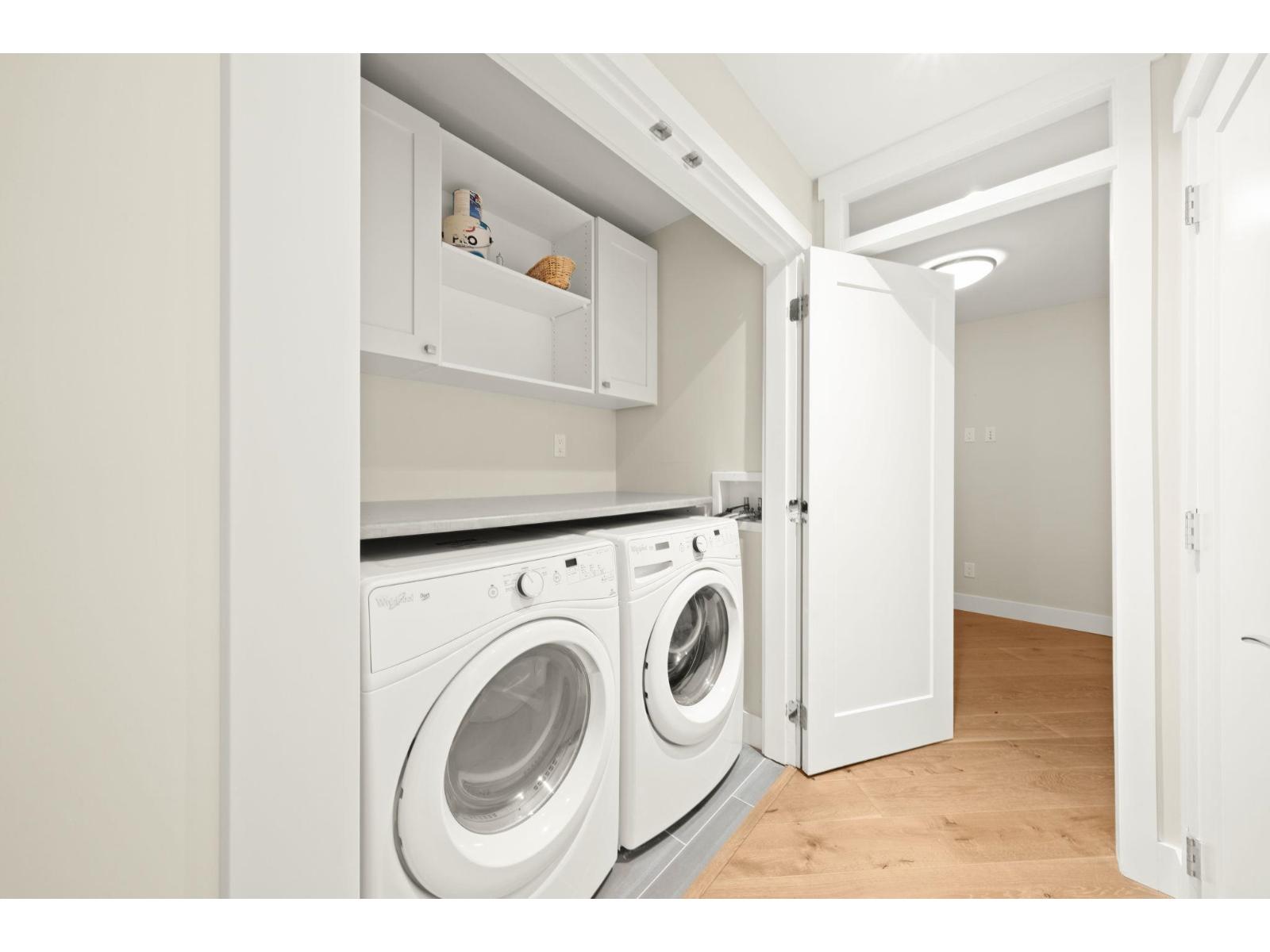 213 14855 THRIFT AVENUE, White Rock