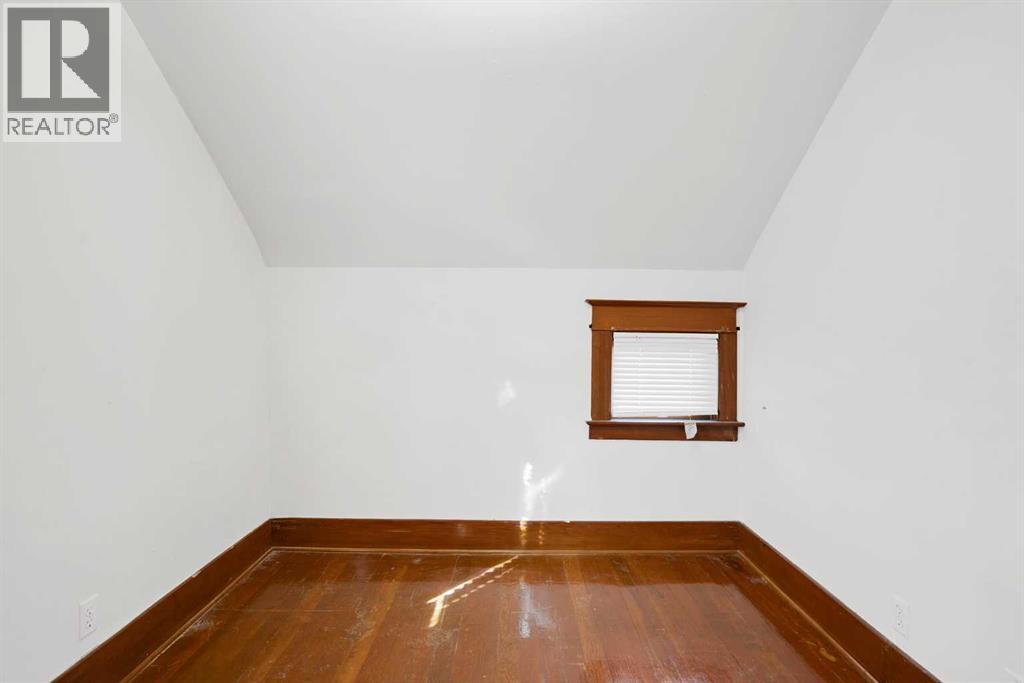 Single Family House for Sale in   Avenue SW Richmond Calgary 