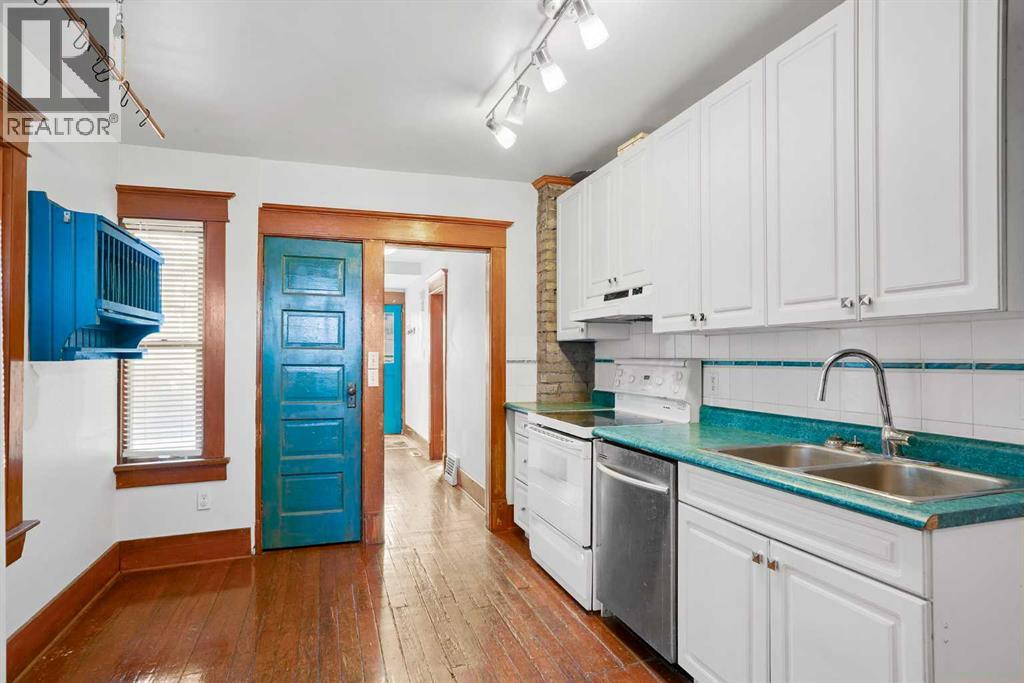 Single Family House for Sale in   Avenue SW Richmond Calgary 