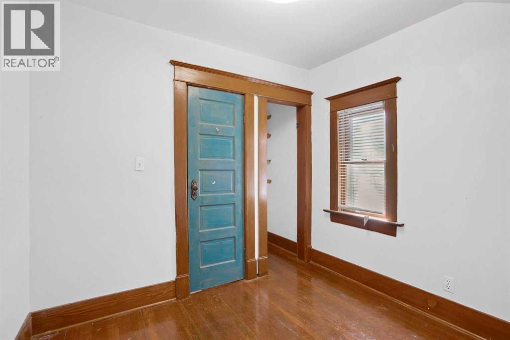 Single Family House for Sale in   Avenue SW Richmond Calgary 