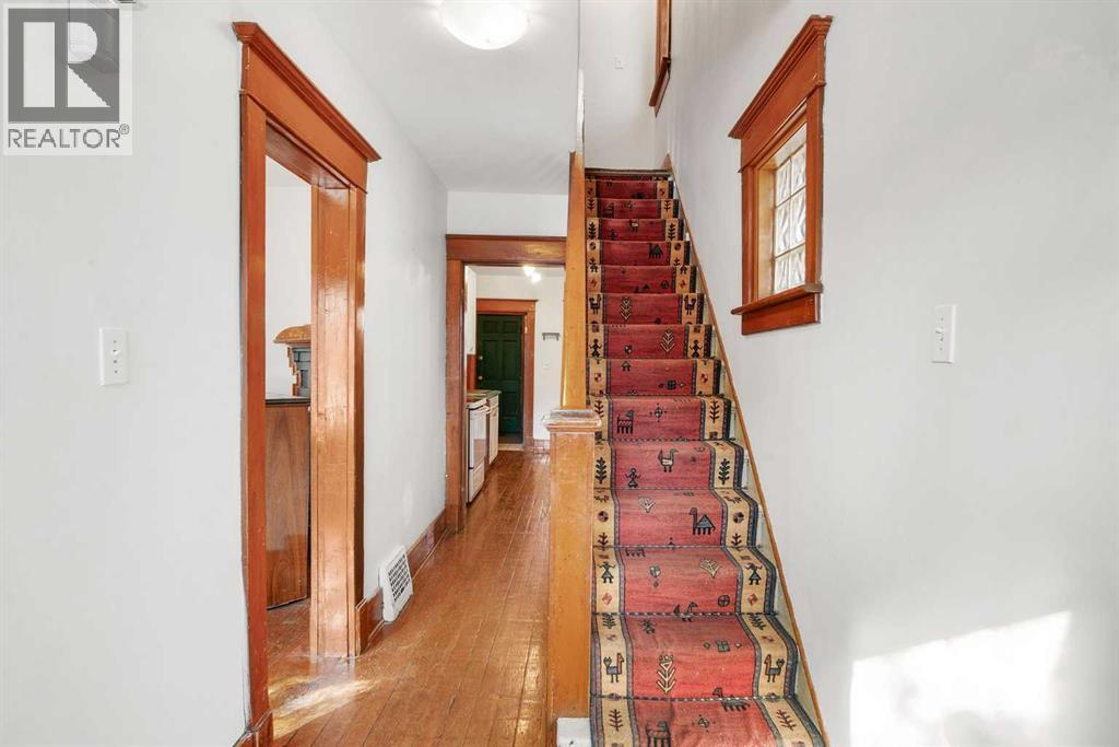 Single Family House for Sale in   Avenue SW Richmond Calgary 