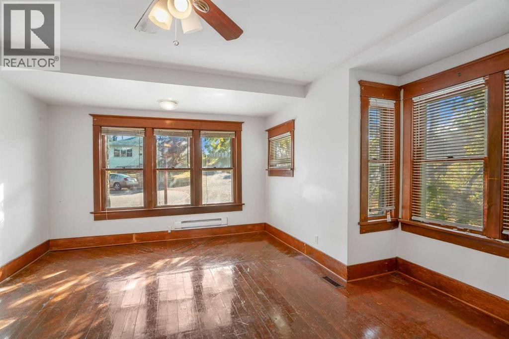 Single Family House for Sale in   Avenue SW Richmond Calgary 