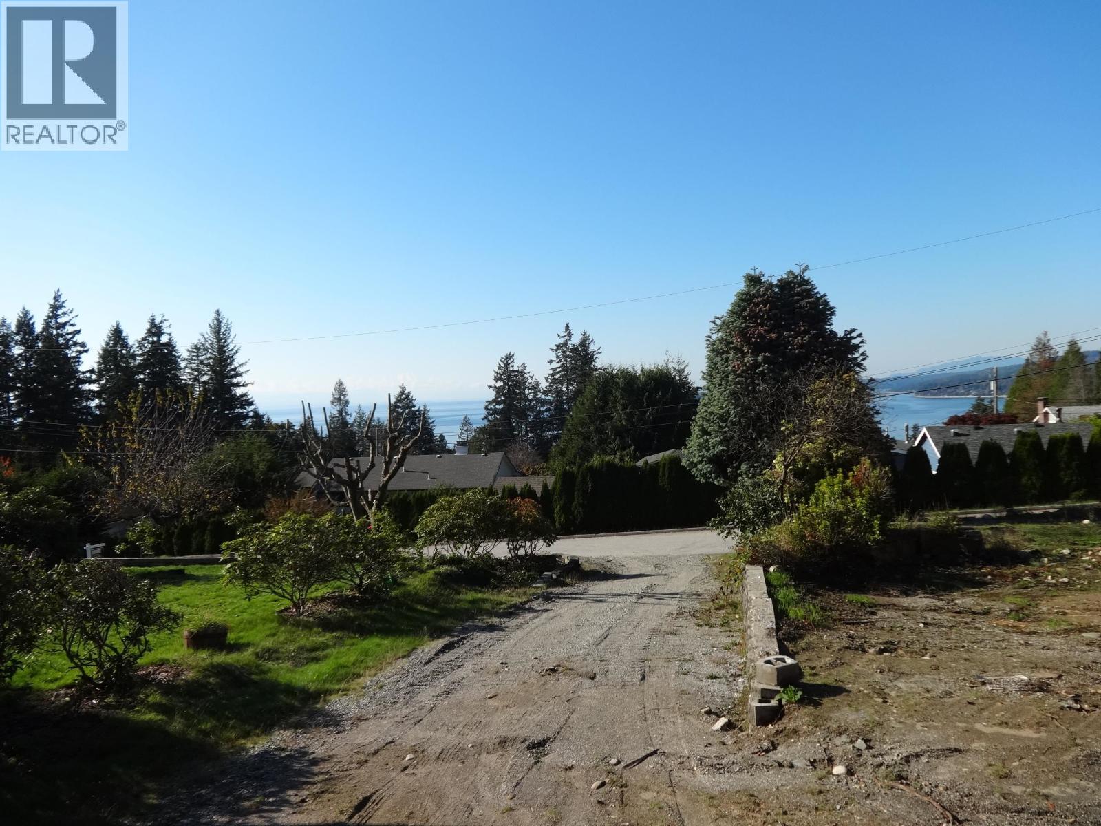 5112 PAM ROAD, Sechelt