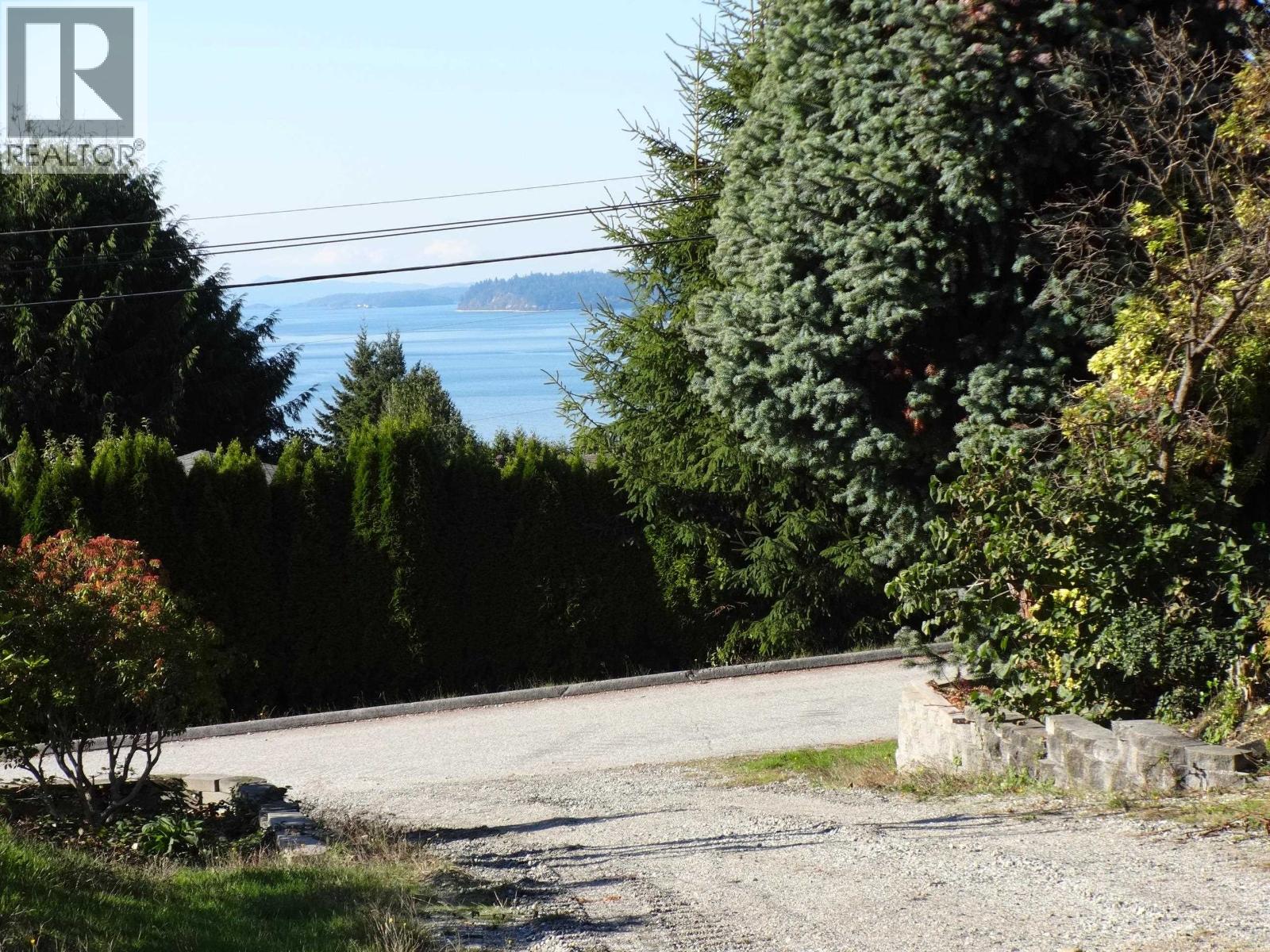 5112 PAM ROAD, Sechelt