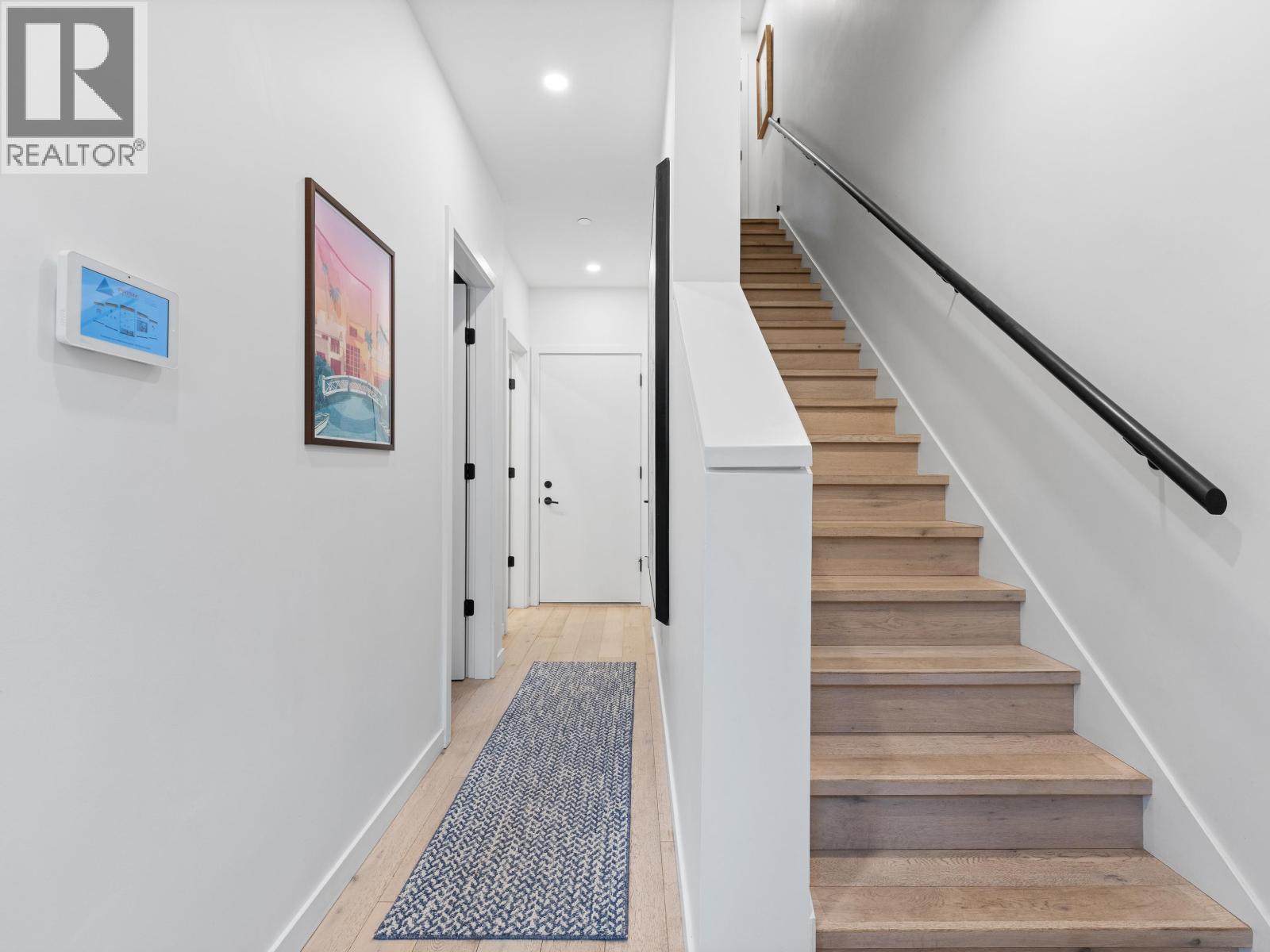 5 528 E 2ND STREET, North Vancouver