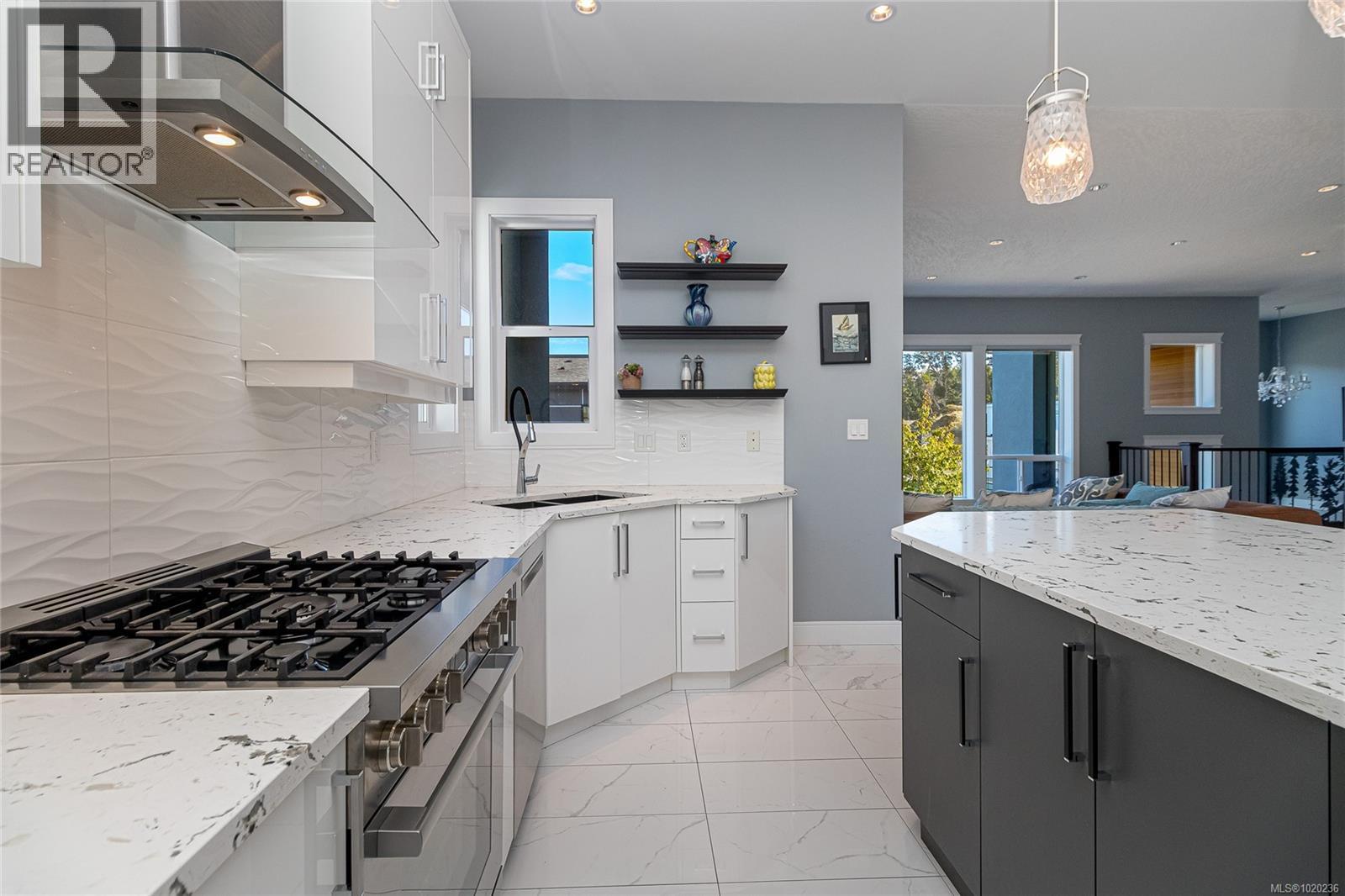 3638 Ridge View Terr, Colwood