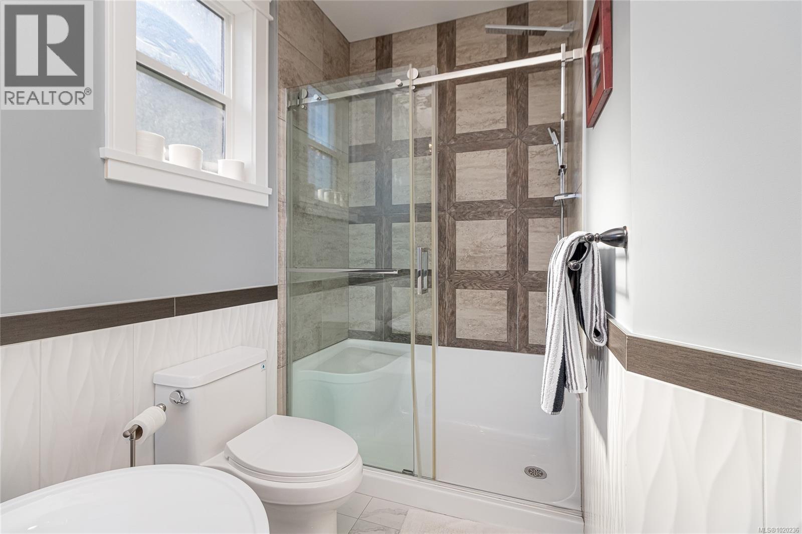 3638 Ridge View Terr, Colwood