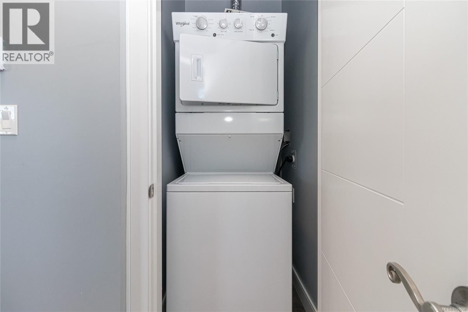 3638 Ridge View Terr, Colwood