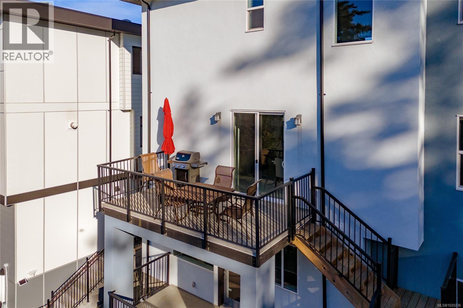 3638 Ridge View Terr, Colwood