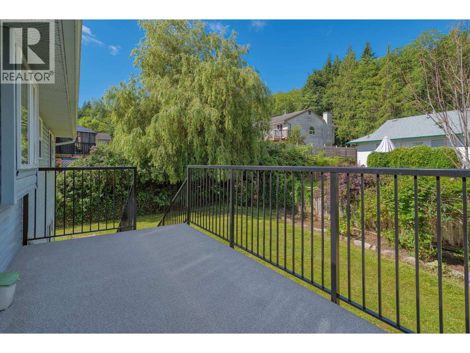 5833 HERON PLACE, Sechelt