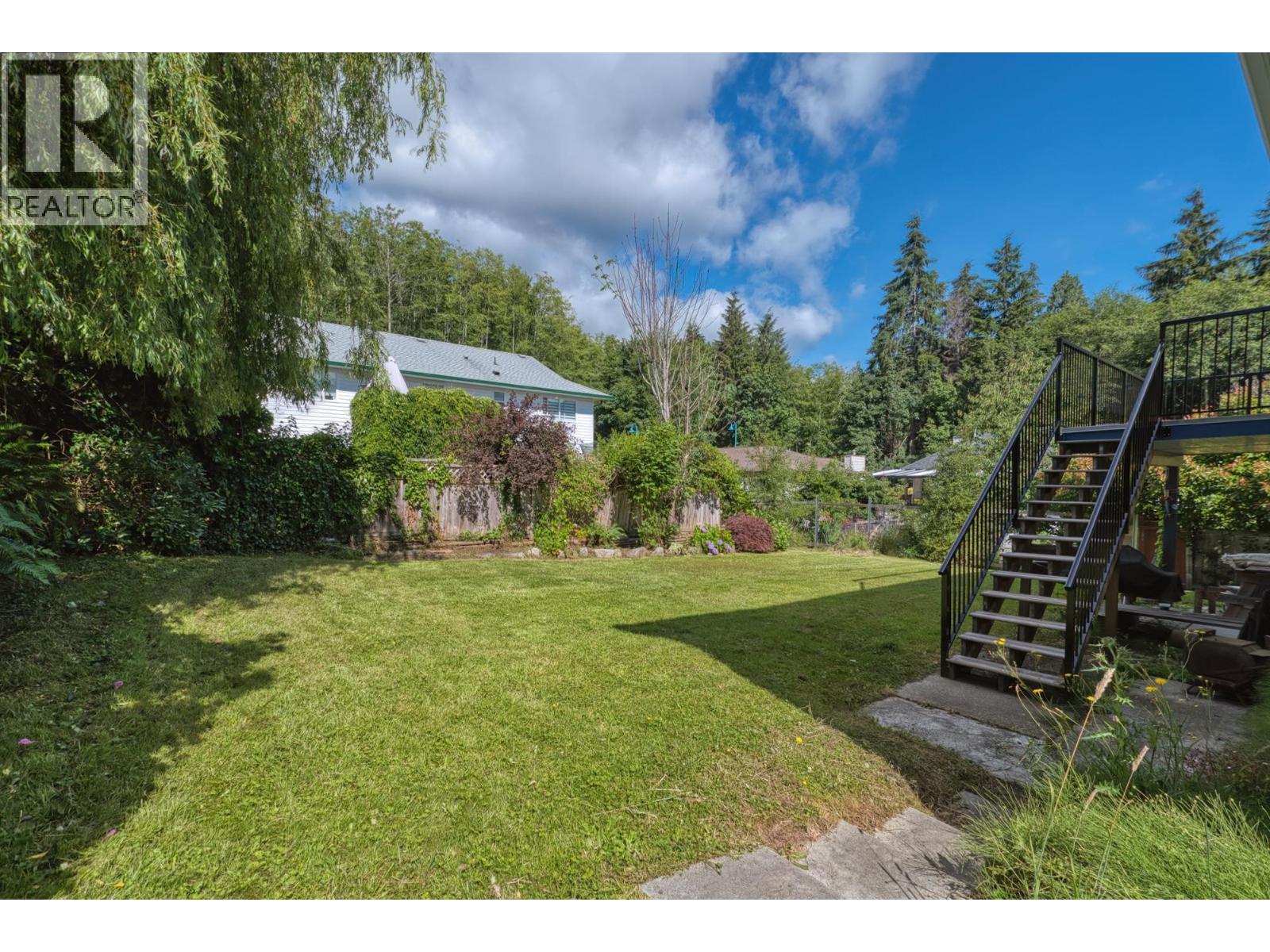5833 HERON PLACE, Sechelt