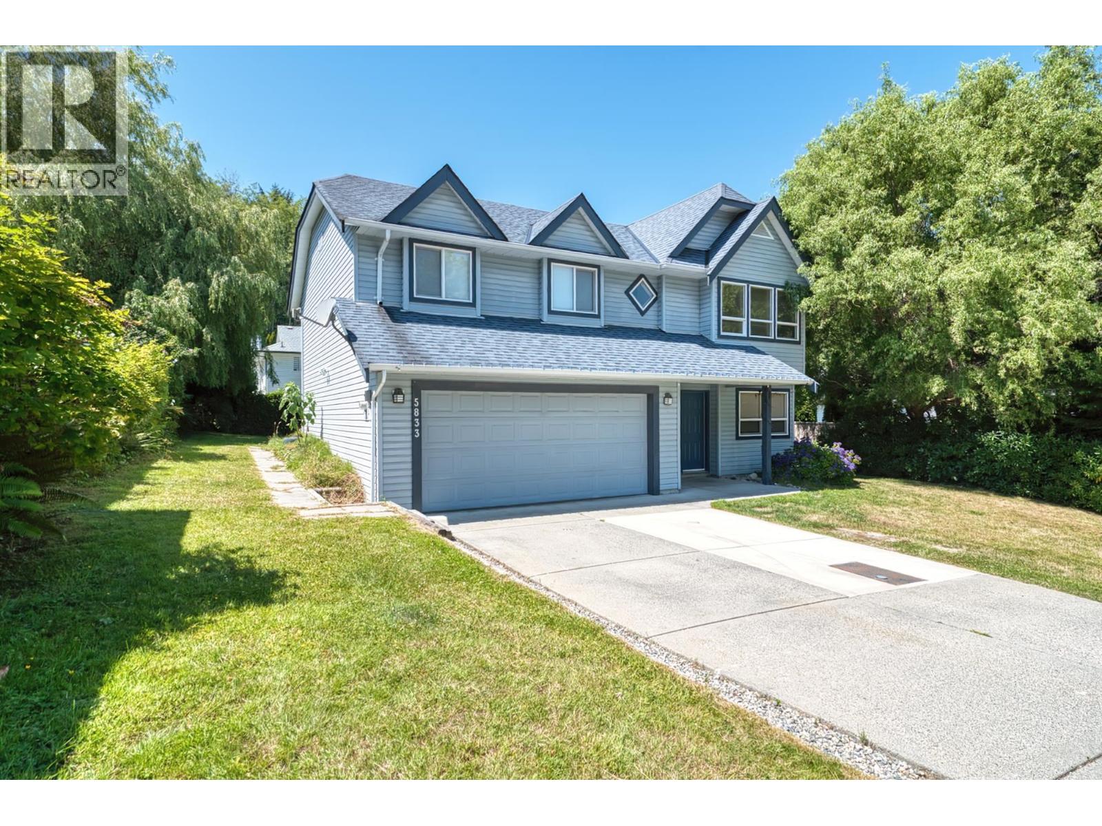 5833 HERON PLACE, Sechelt