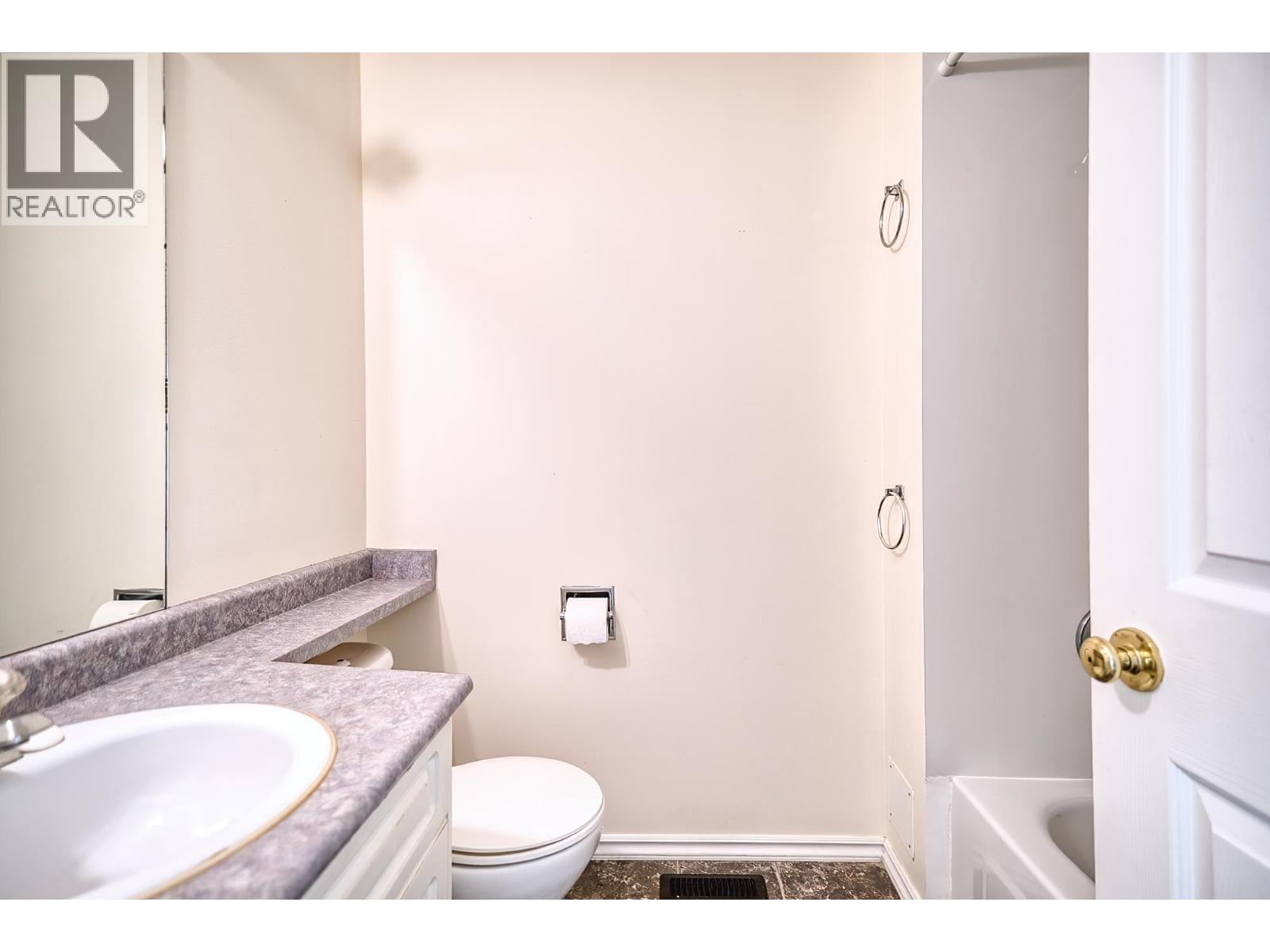 5833 HERON PLACE, Sechelt