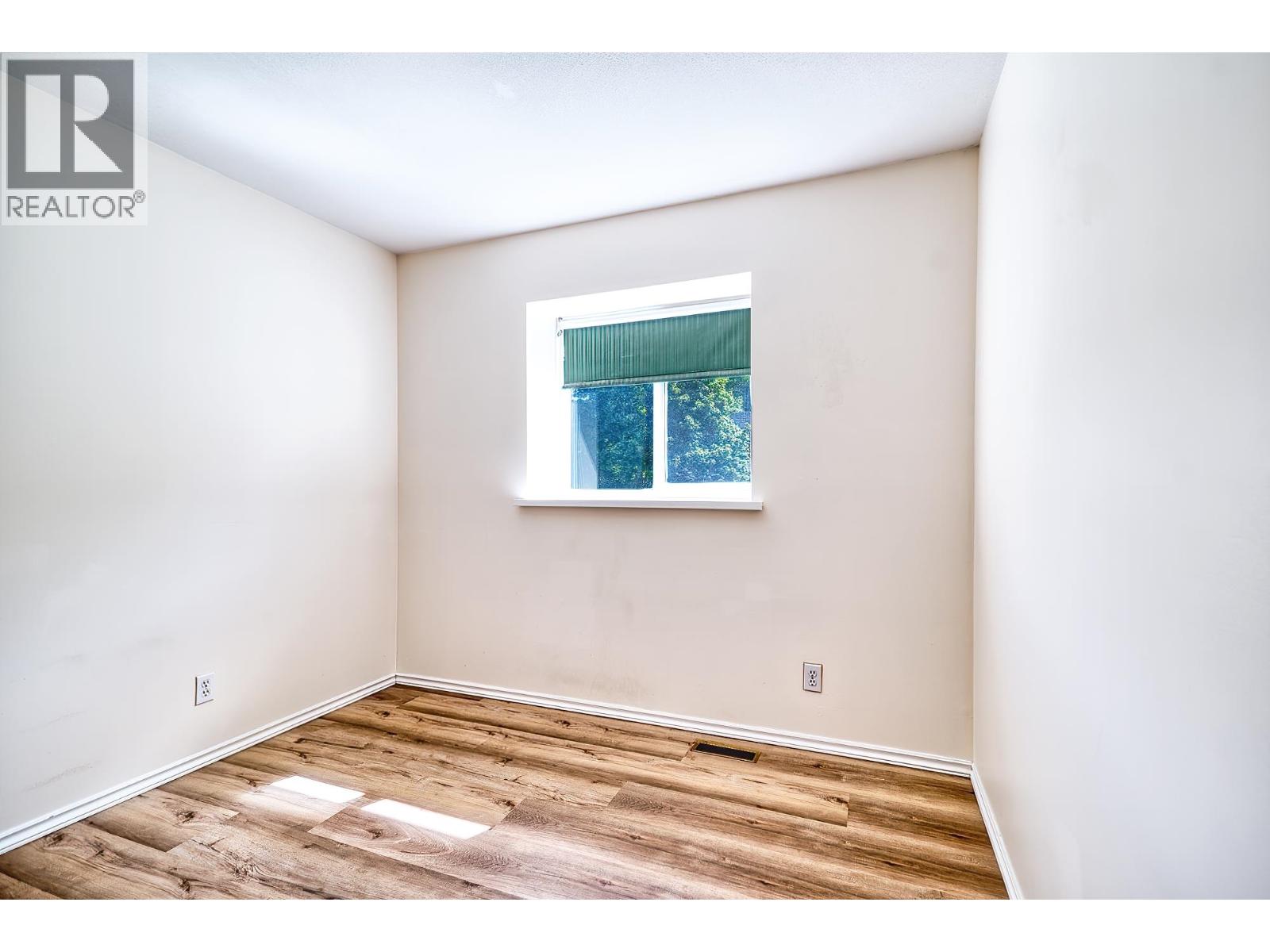 5833 HERON PLACE, Sechelt