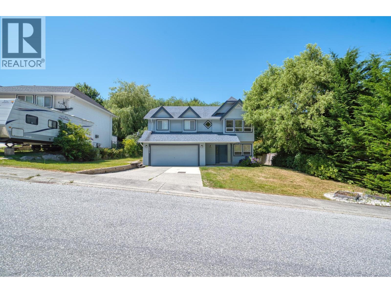 5833 HERON PLACE, Sechelt