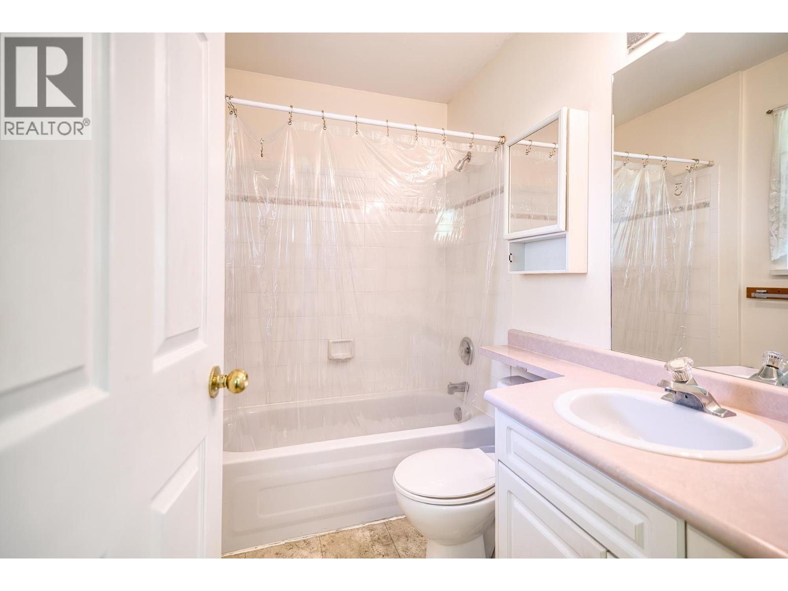 5833 HERON PLACE, Sechelt