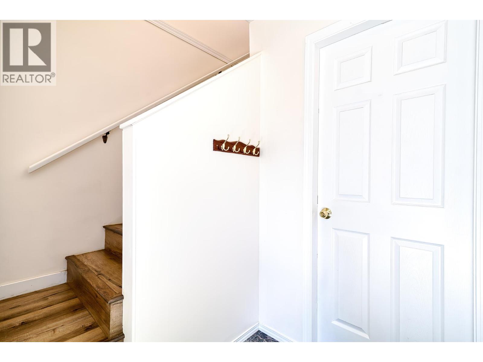 5833 HERON PLACE, Sechelt