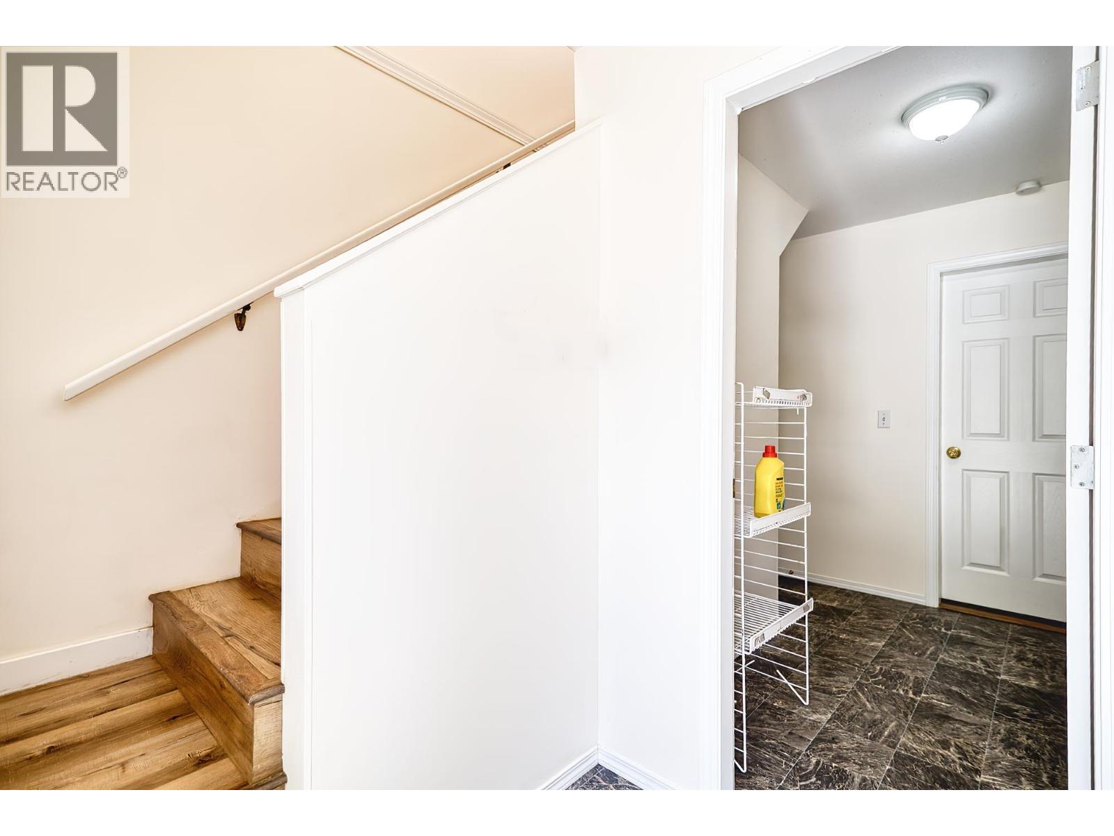 5833 HERON PLACE, Sechelt