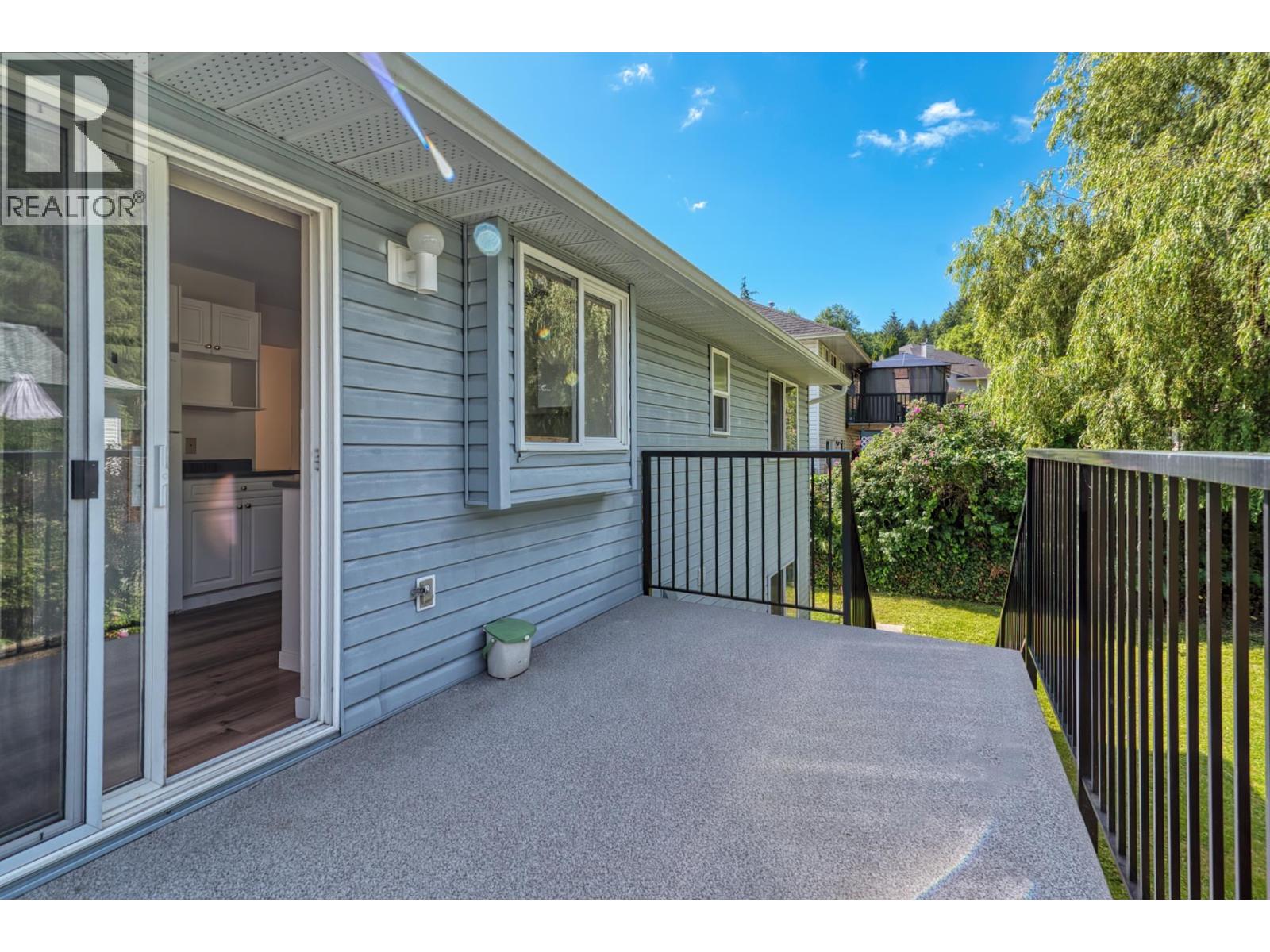 5833 HERON PLACE, Sechelt