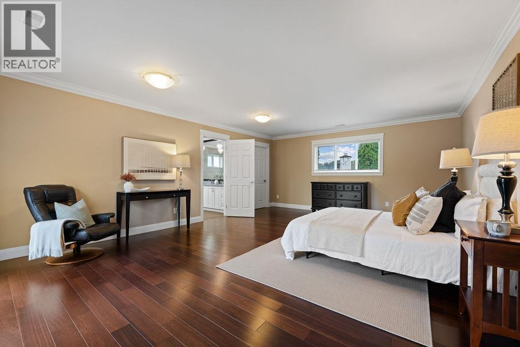 9200 SAUNDERS Road, Richmond