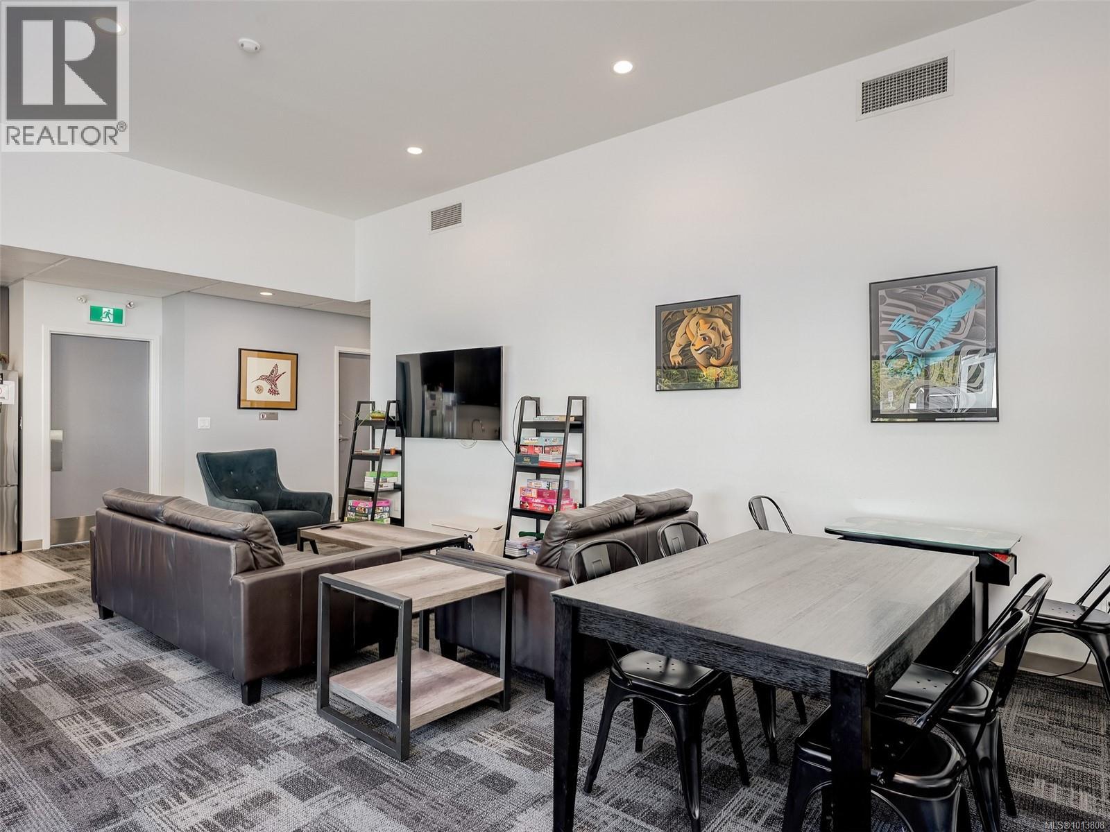 432 747 Old Place Rd, Central Saanich