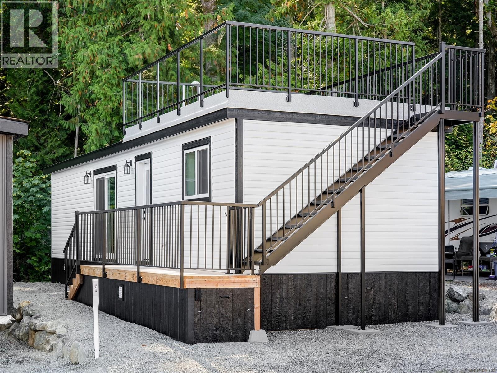 432 747 Old Place Rd, Central Saanich