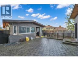 8225 Nw Burnfield Crescent, Burnaby, BC V5E3W6 Photo 9