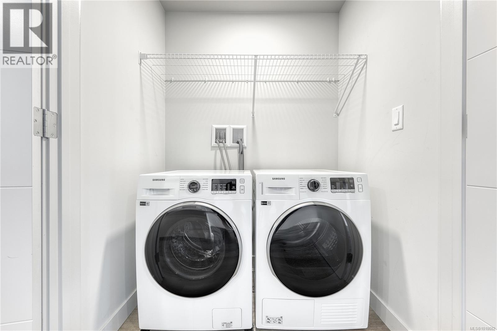 209 120 Jensen Ave W, Parksville