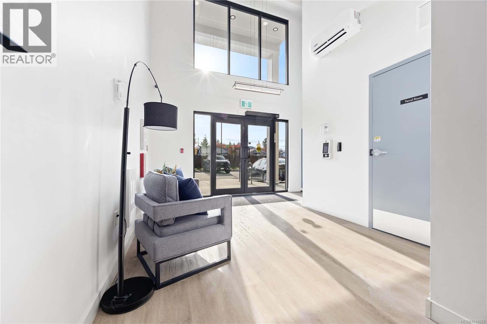 209 120 Jensen Ave W, Parksville