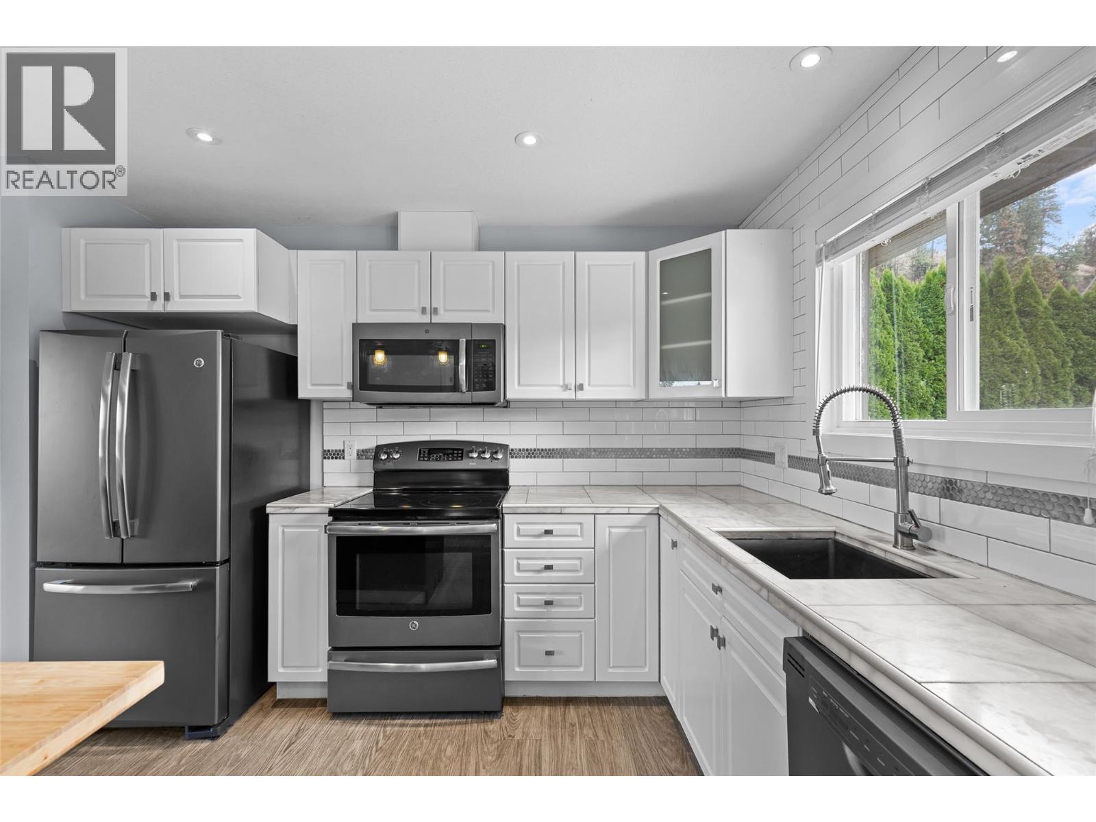  1570 Pasadena Road, Kelowna