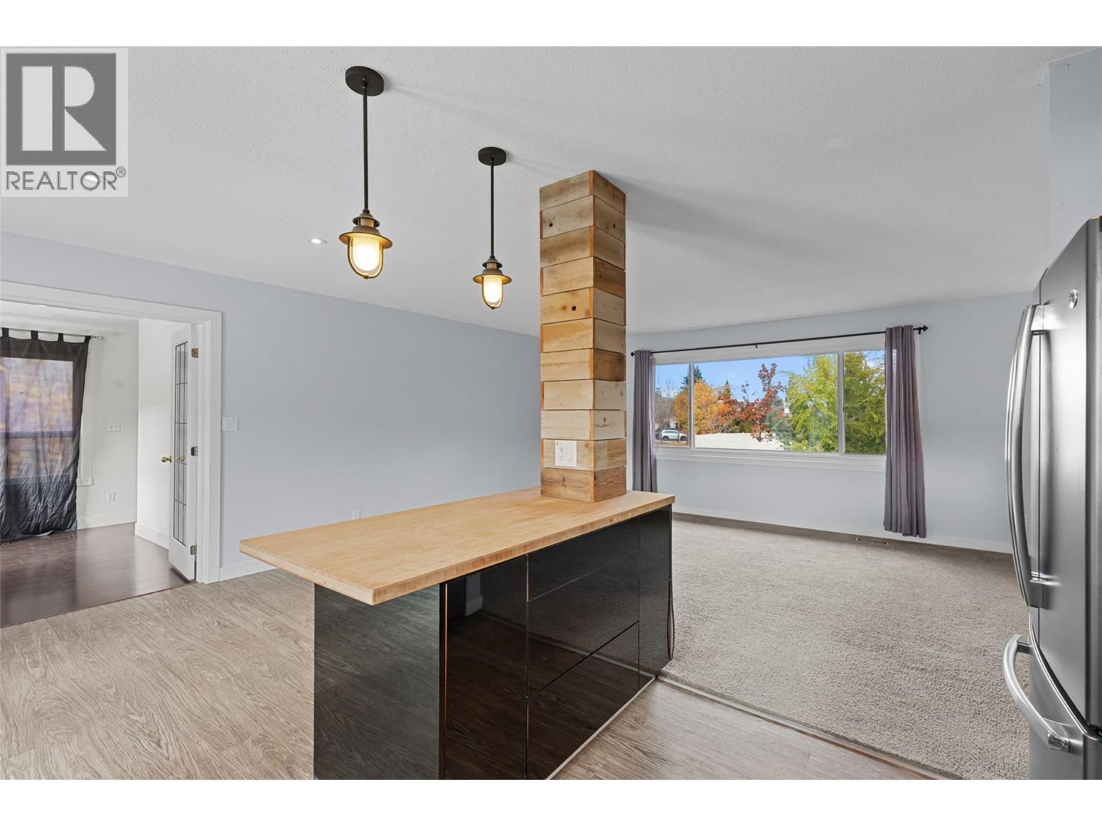  1570 Pasadena Road, Kelowna