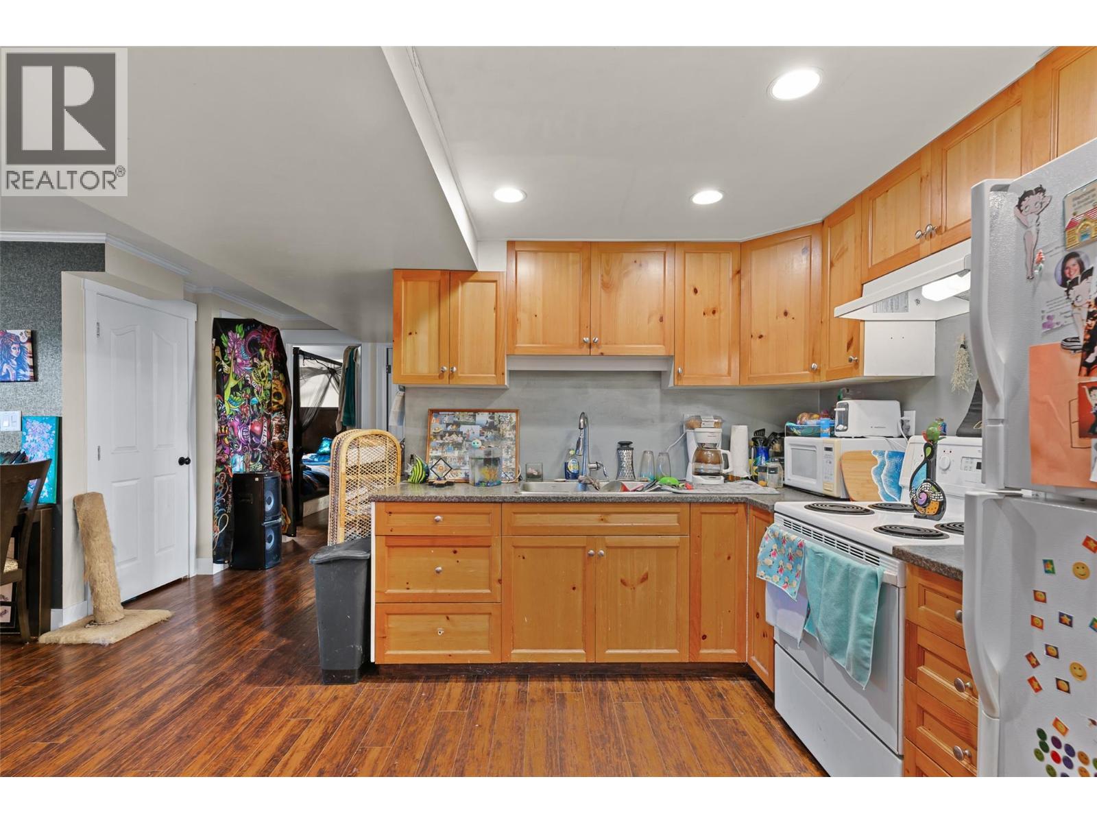  1570 Pasadena Road, Kelowna