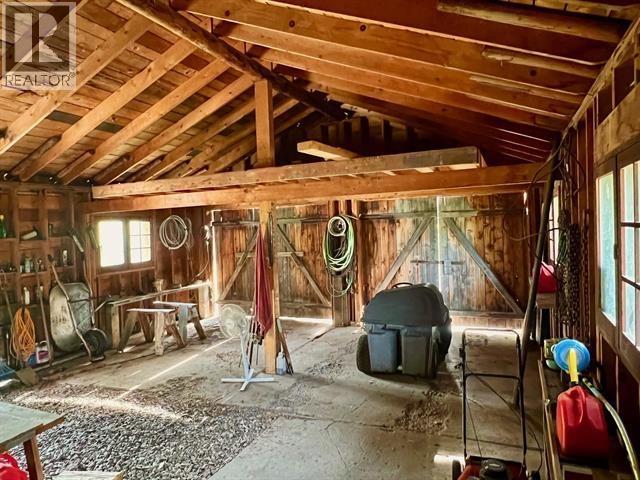 5860 STENMAN Road, Smithers