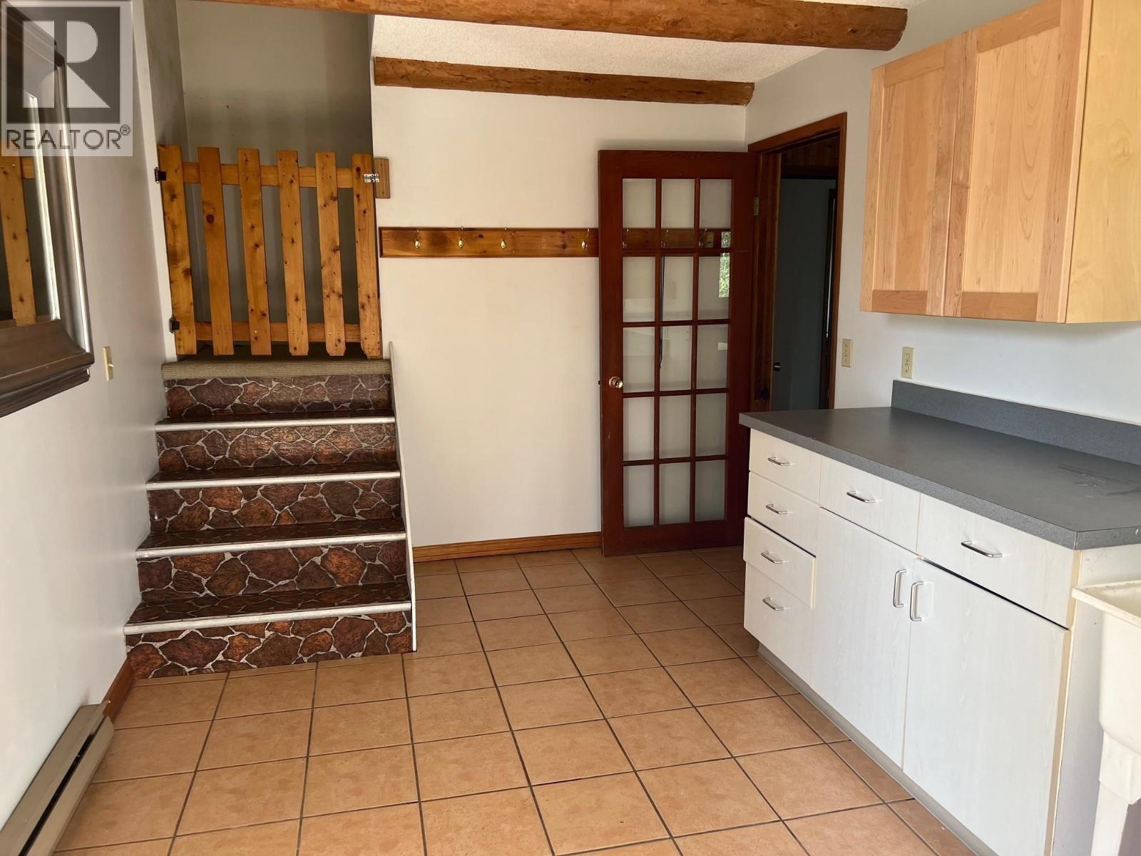 5860 STENMAN Road, Smithers