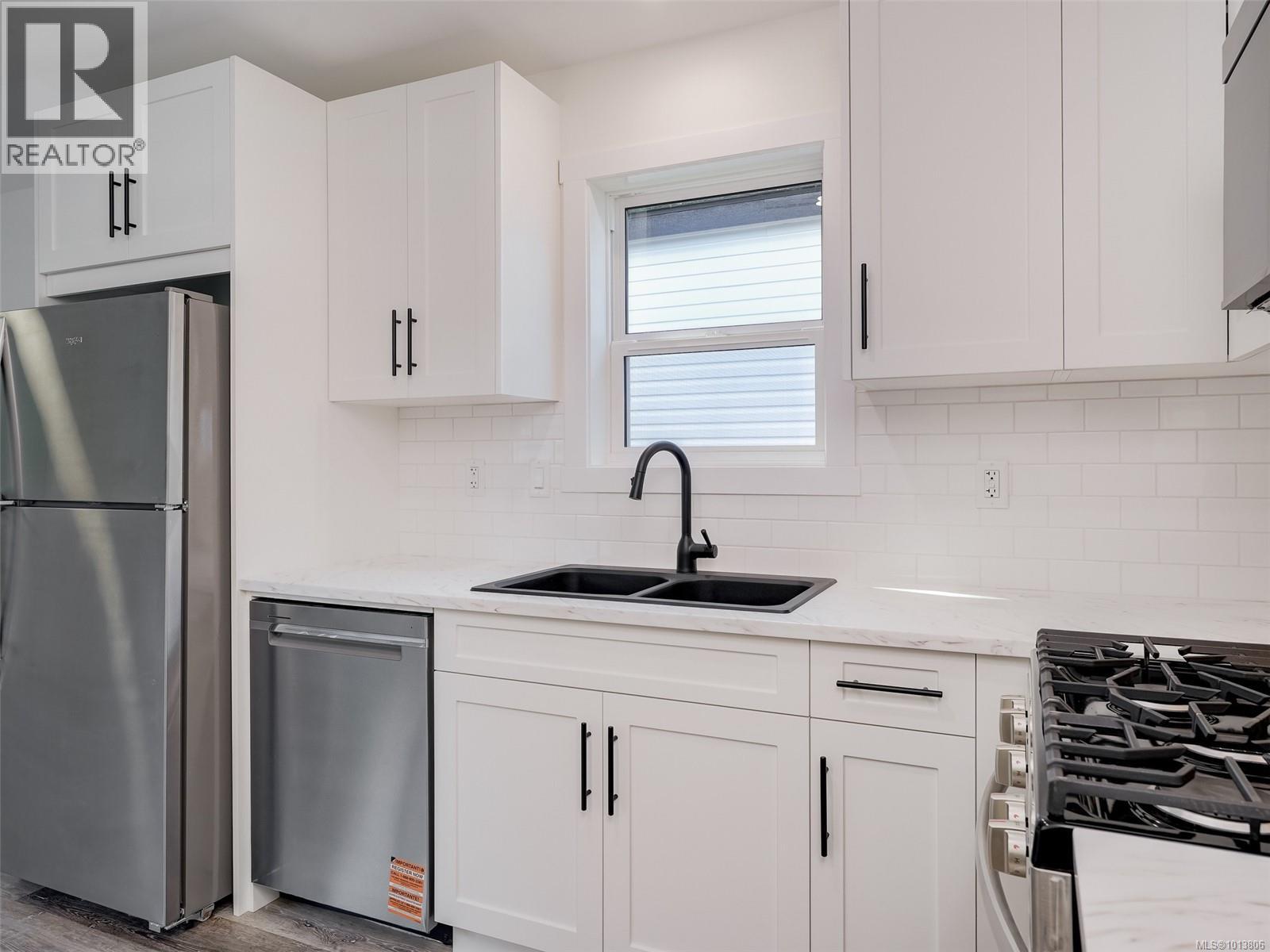 431 747 Old Place Rd, Central Saanich