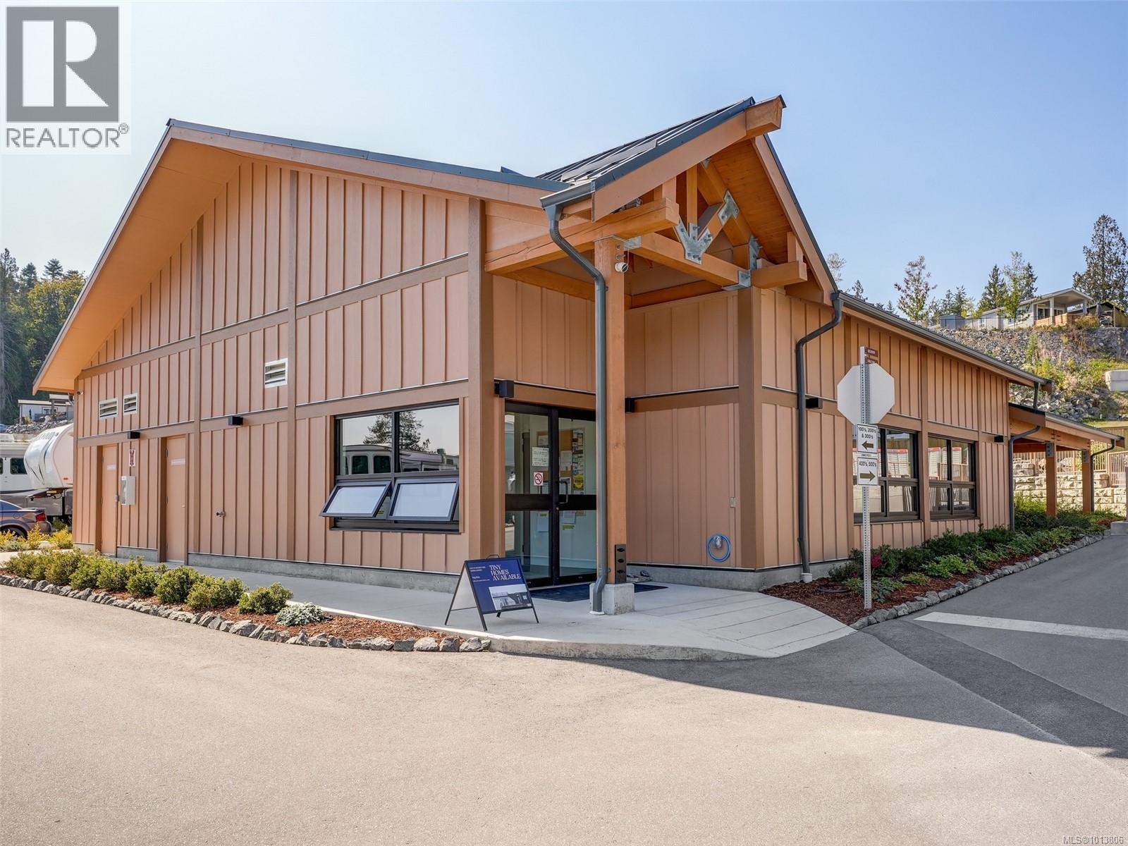 431 747 Old Place Rd, Central Saanich