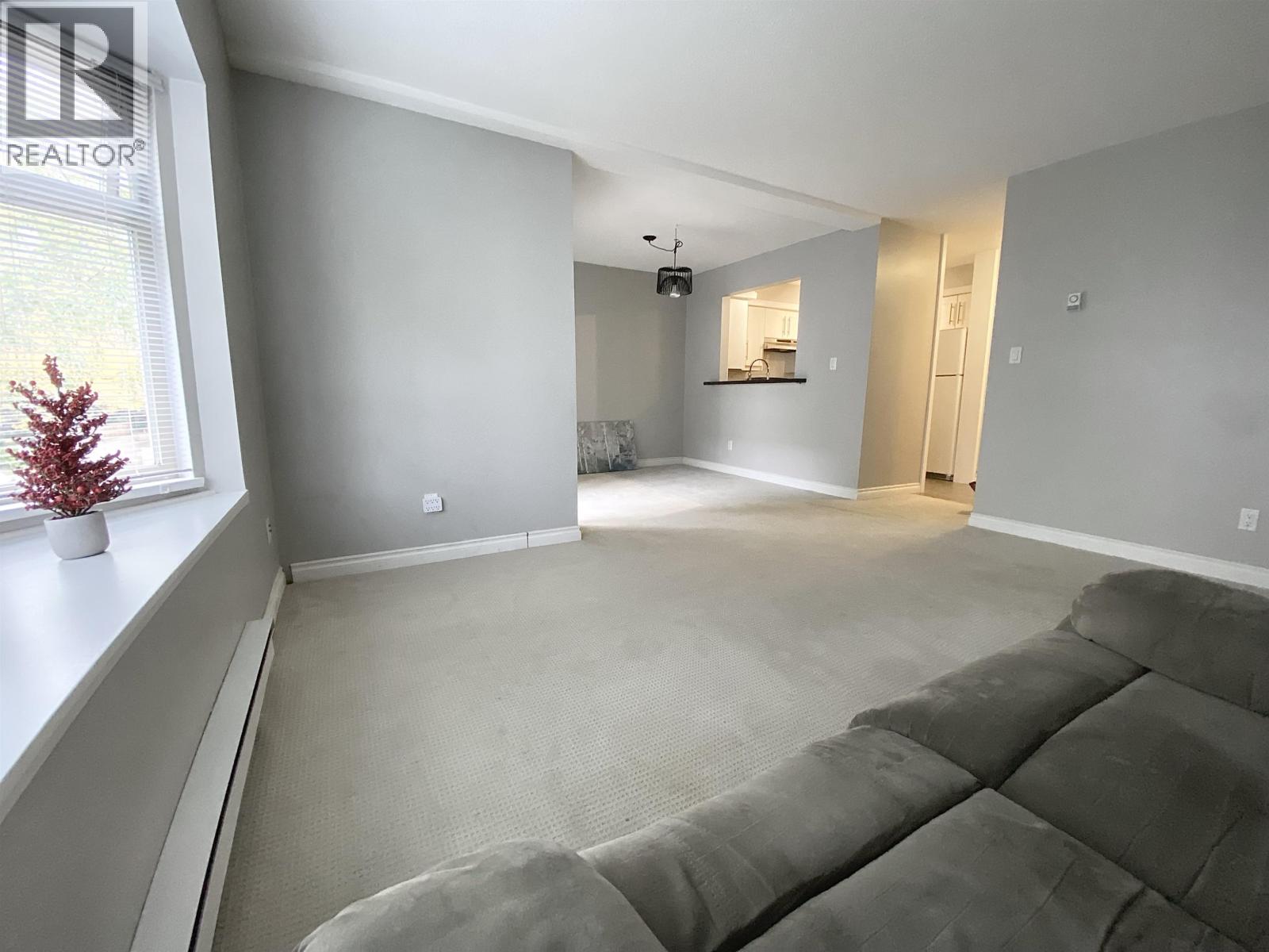 208 737 HAMILTON STREET, New Westminster