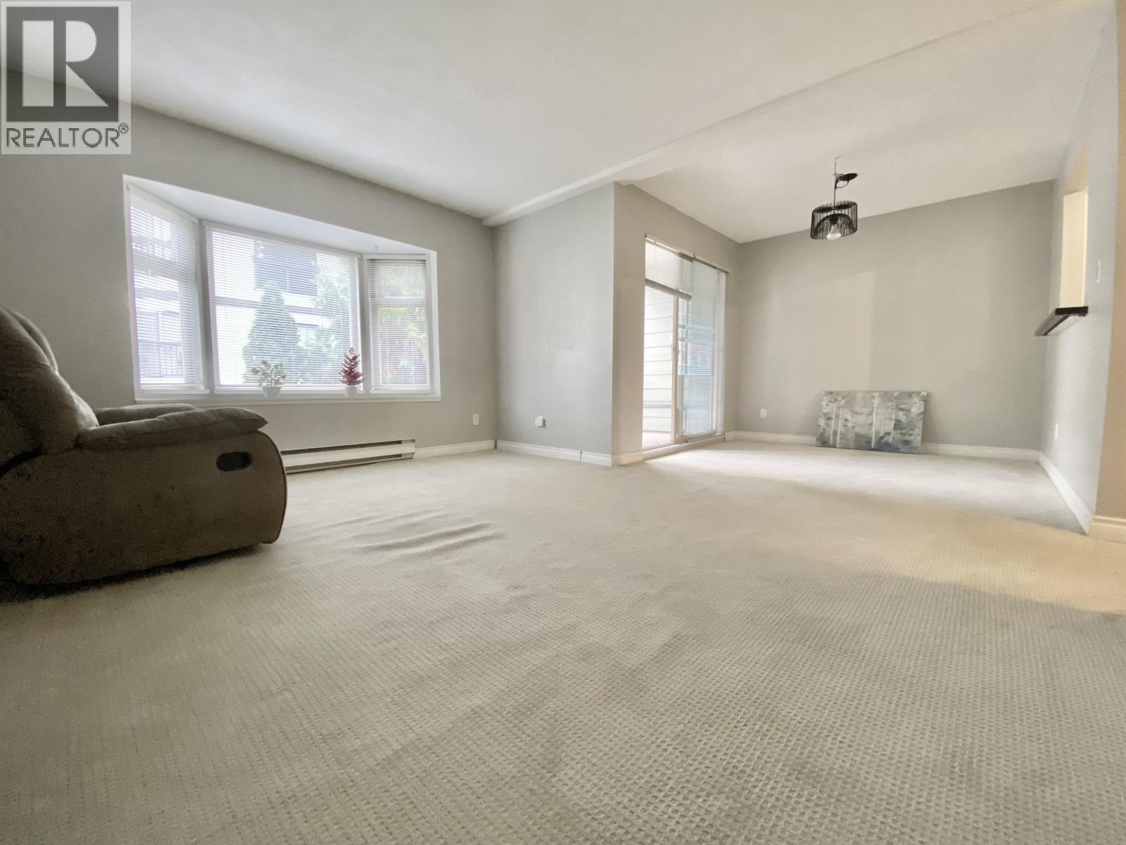 208 737 HAMILTON STREET, New Westminster