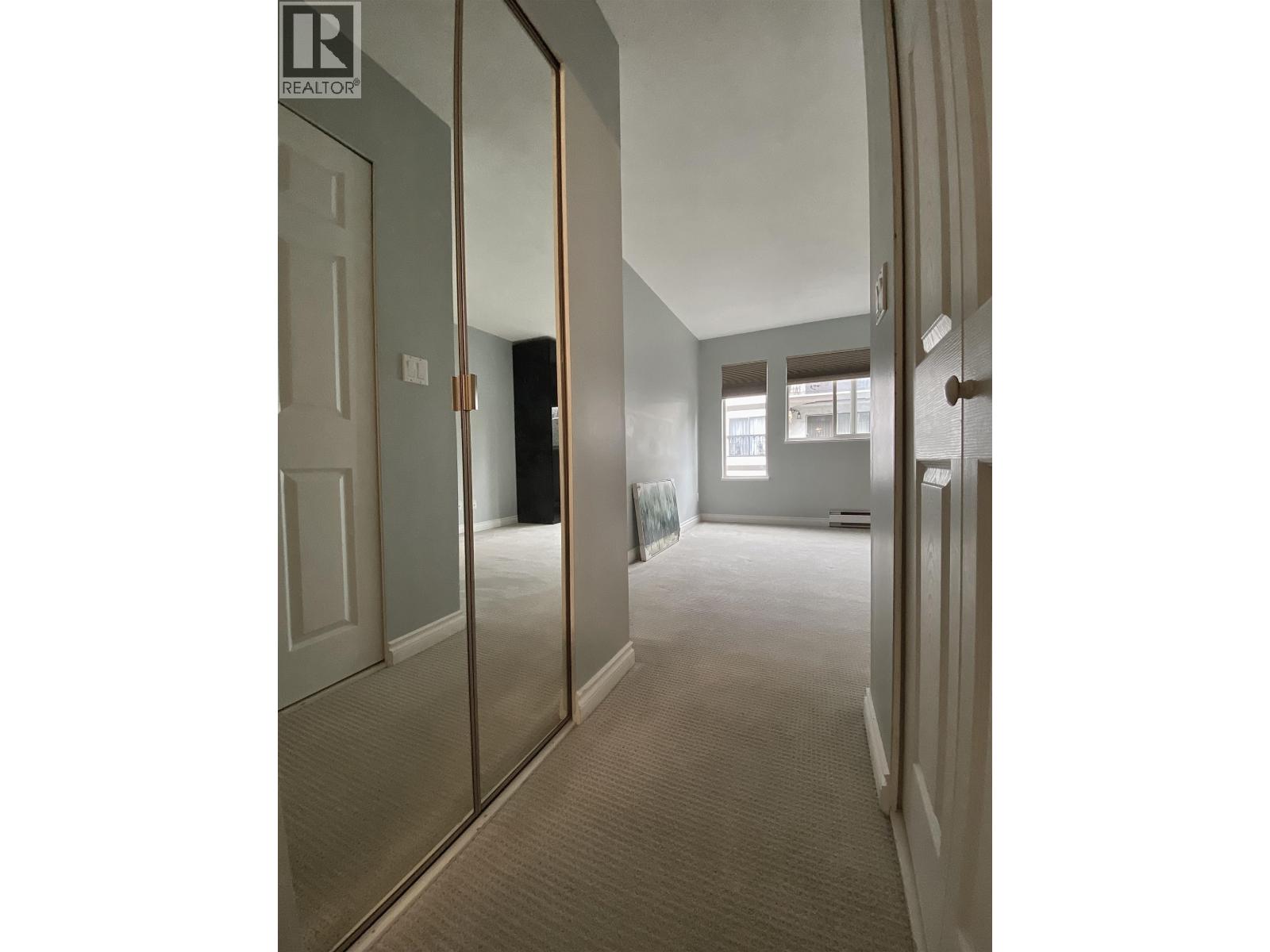 208 737 HAMILTON STREET, New Westminster