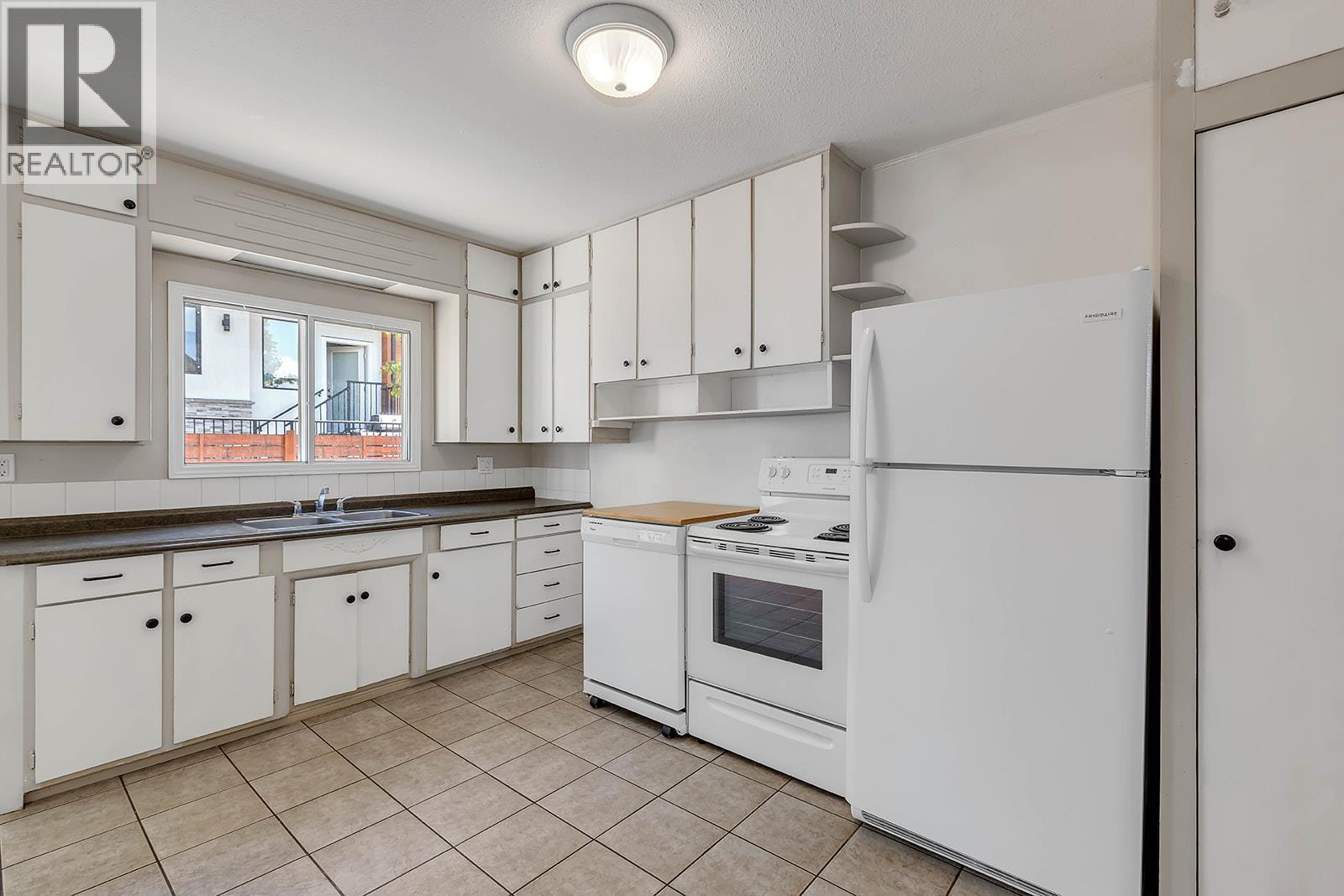  550 Patterson Avenue, Kelowna