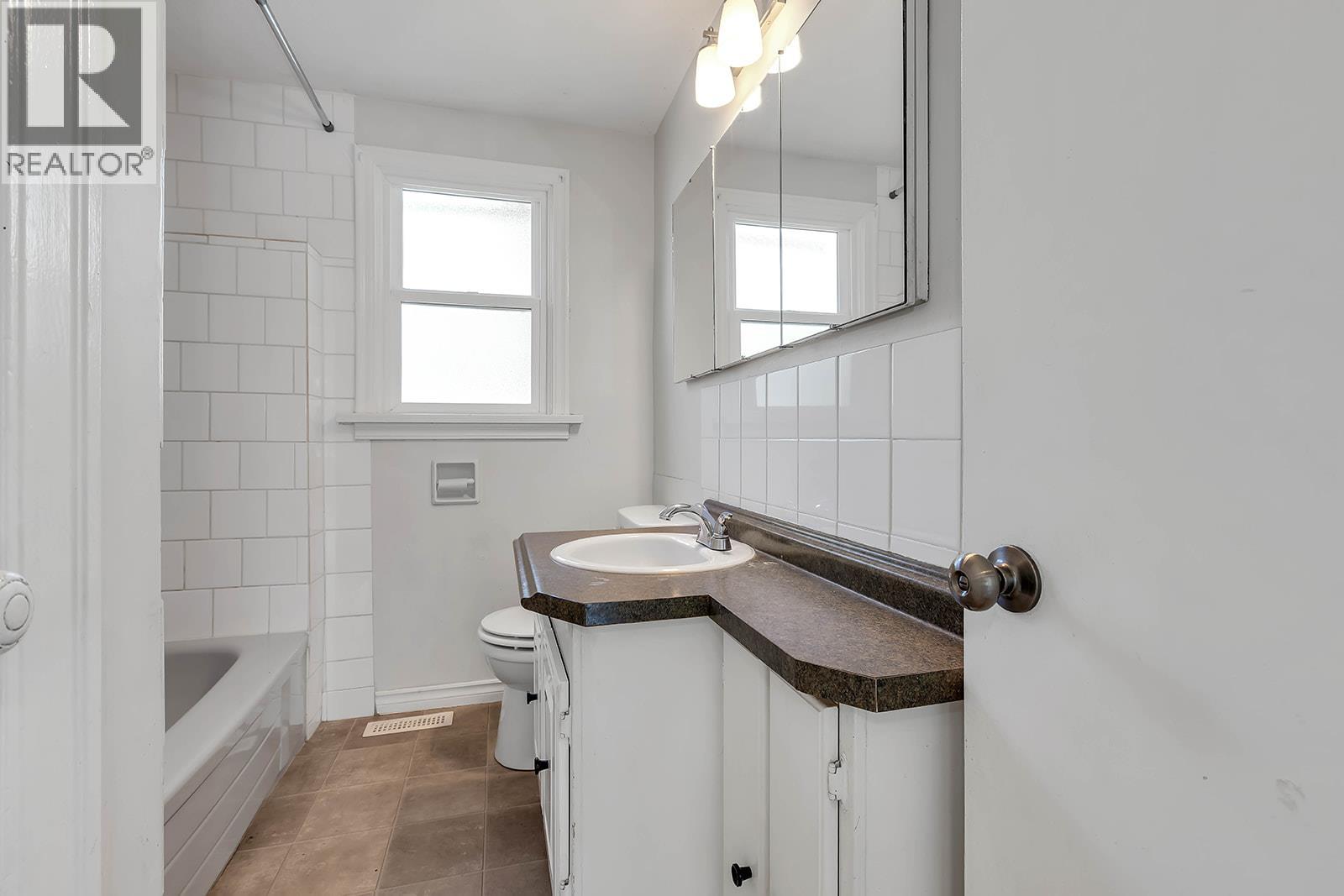  550 Patterson Avenue, Kelowna