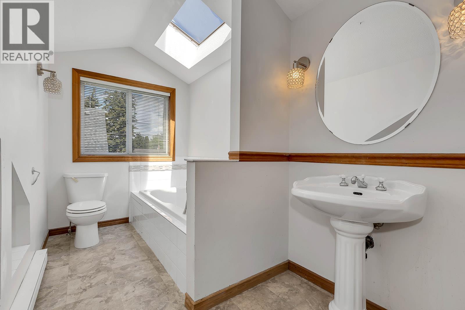  550 Patterson Avenue, Kelowna