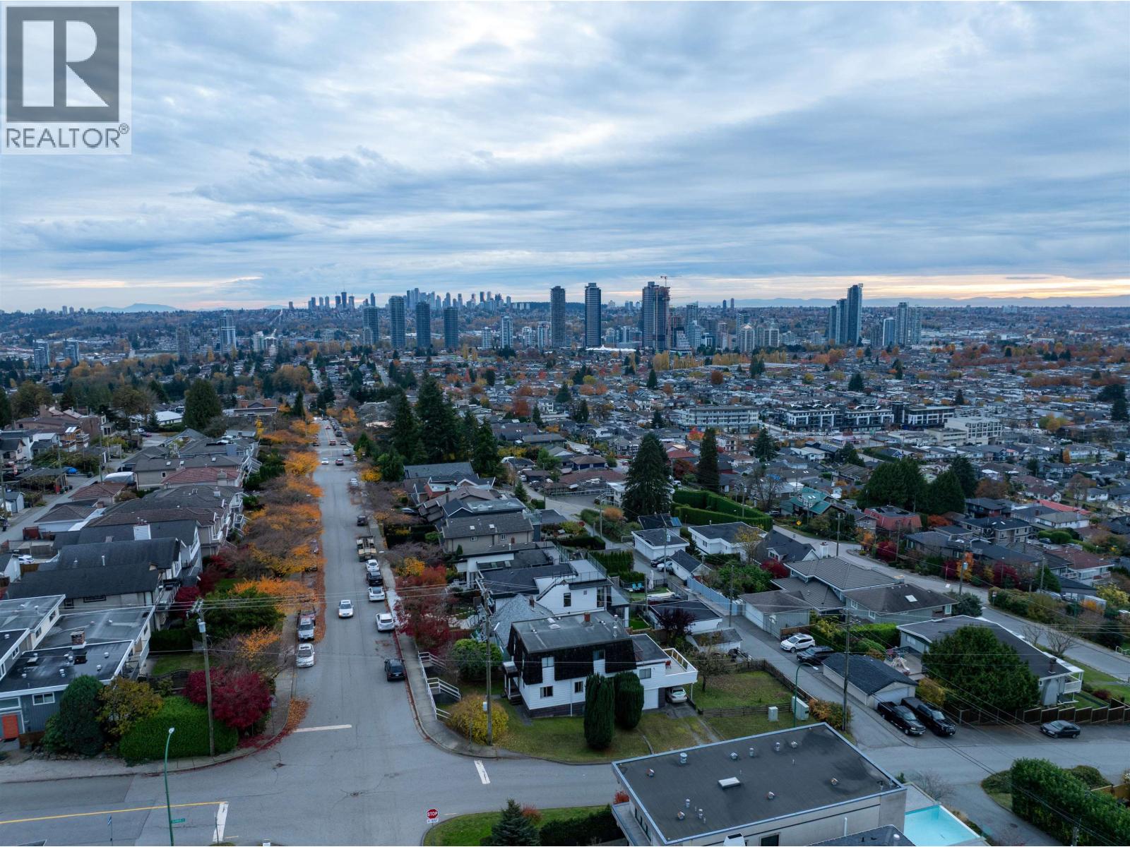 34 N HYTHE AVENUE, Burnaby