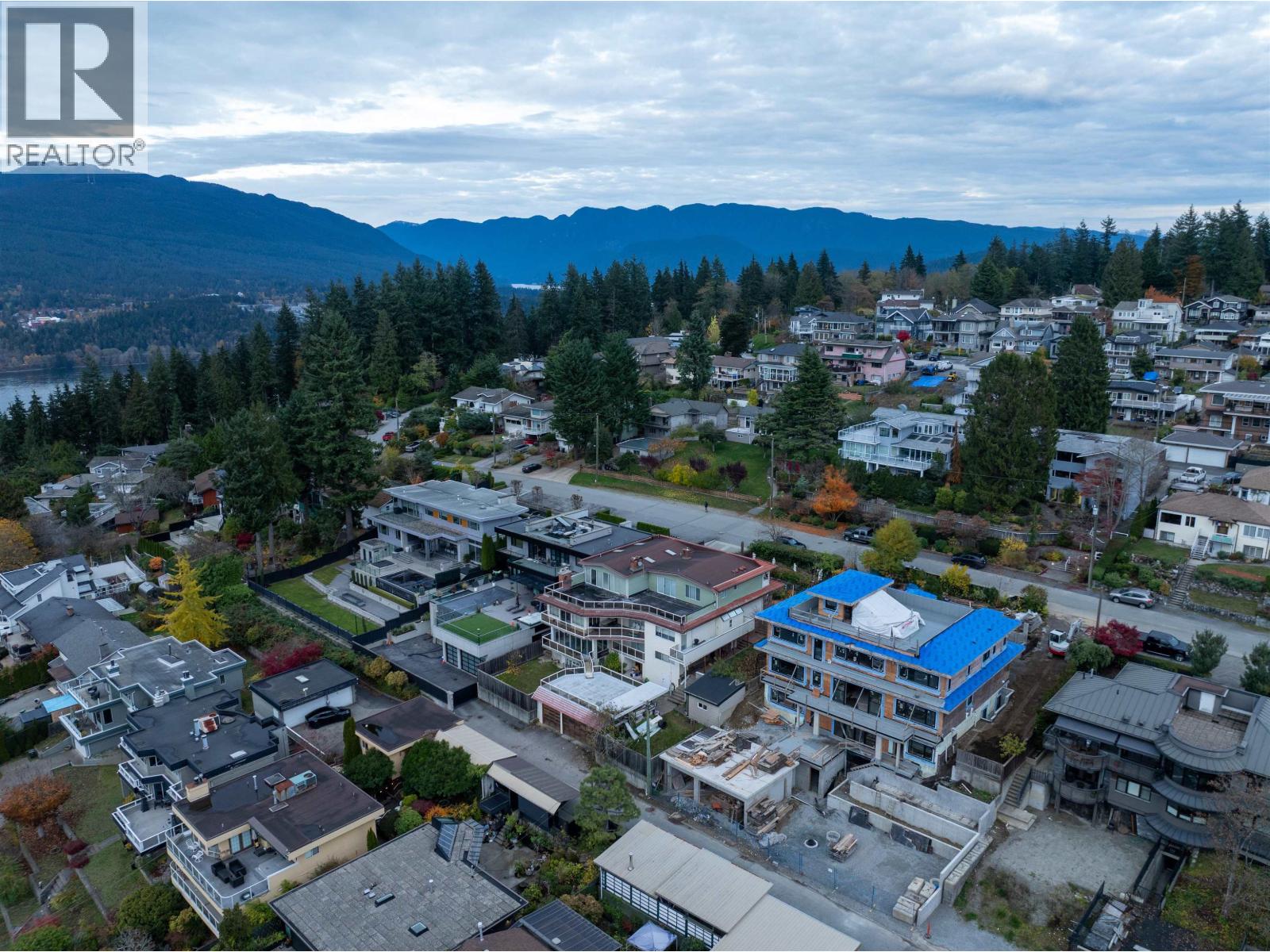 34 N HYTHE AVENUE, Burnaby