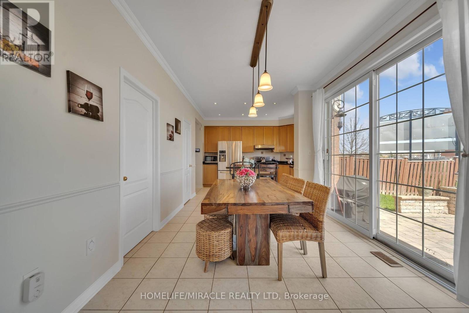 13 BONAVISTA DRIVE - 17