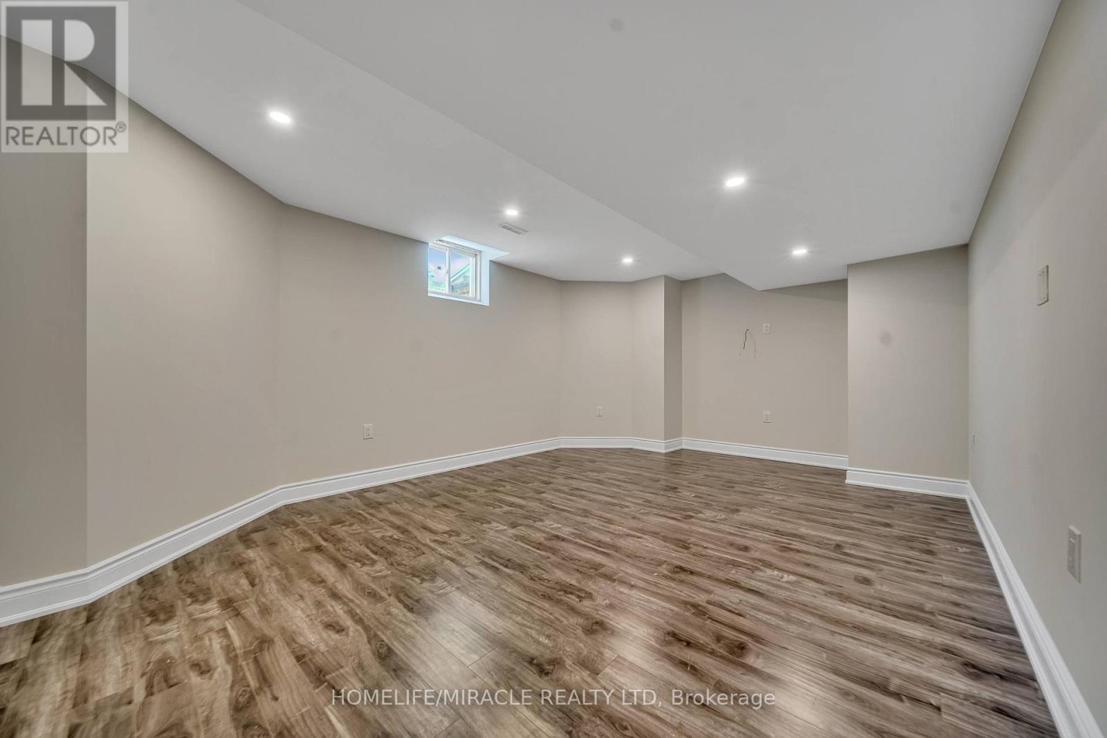 13 BONAVISTA DRIVE - 42