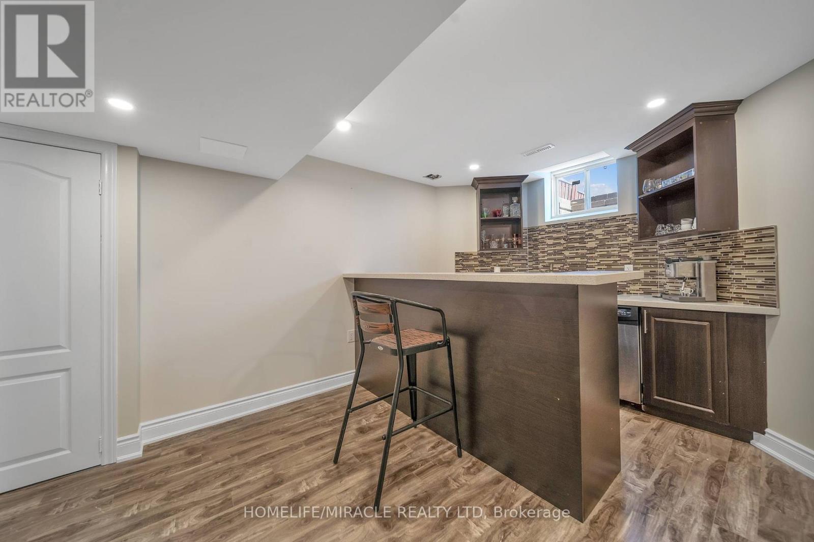 13 BONAVISTA DRIVE - 45