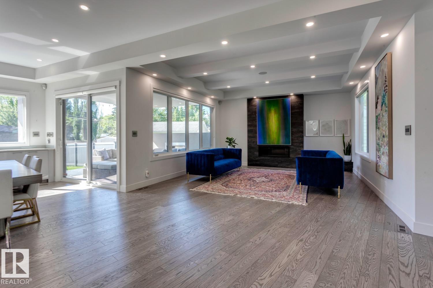 14643 92A AV NW, Edmonton